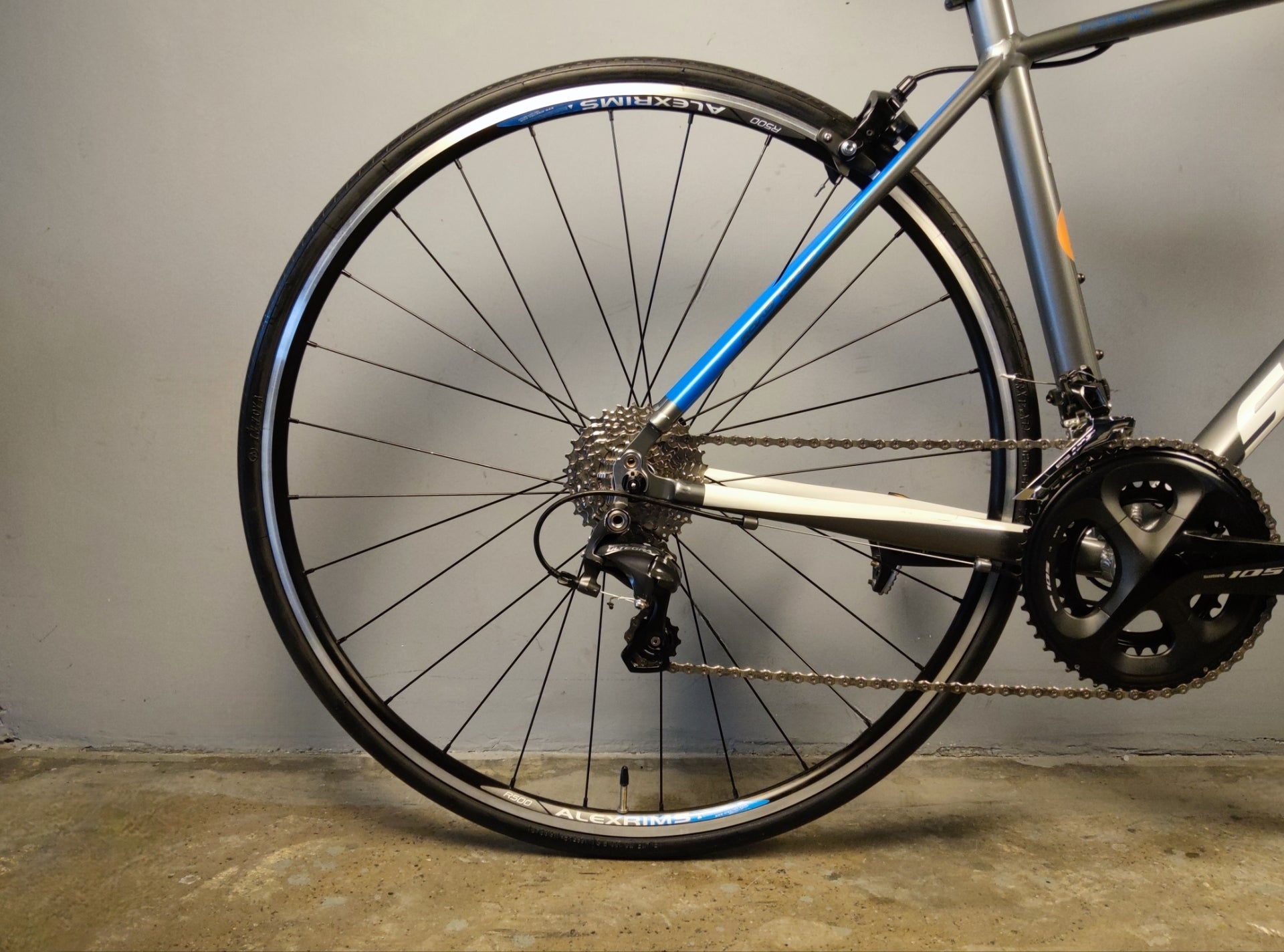 RENT Schwinn Fastback Road Bike