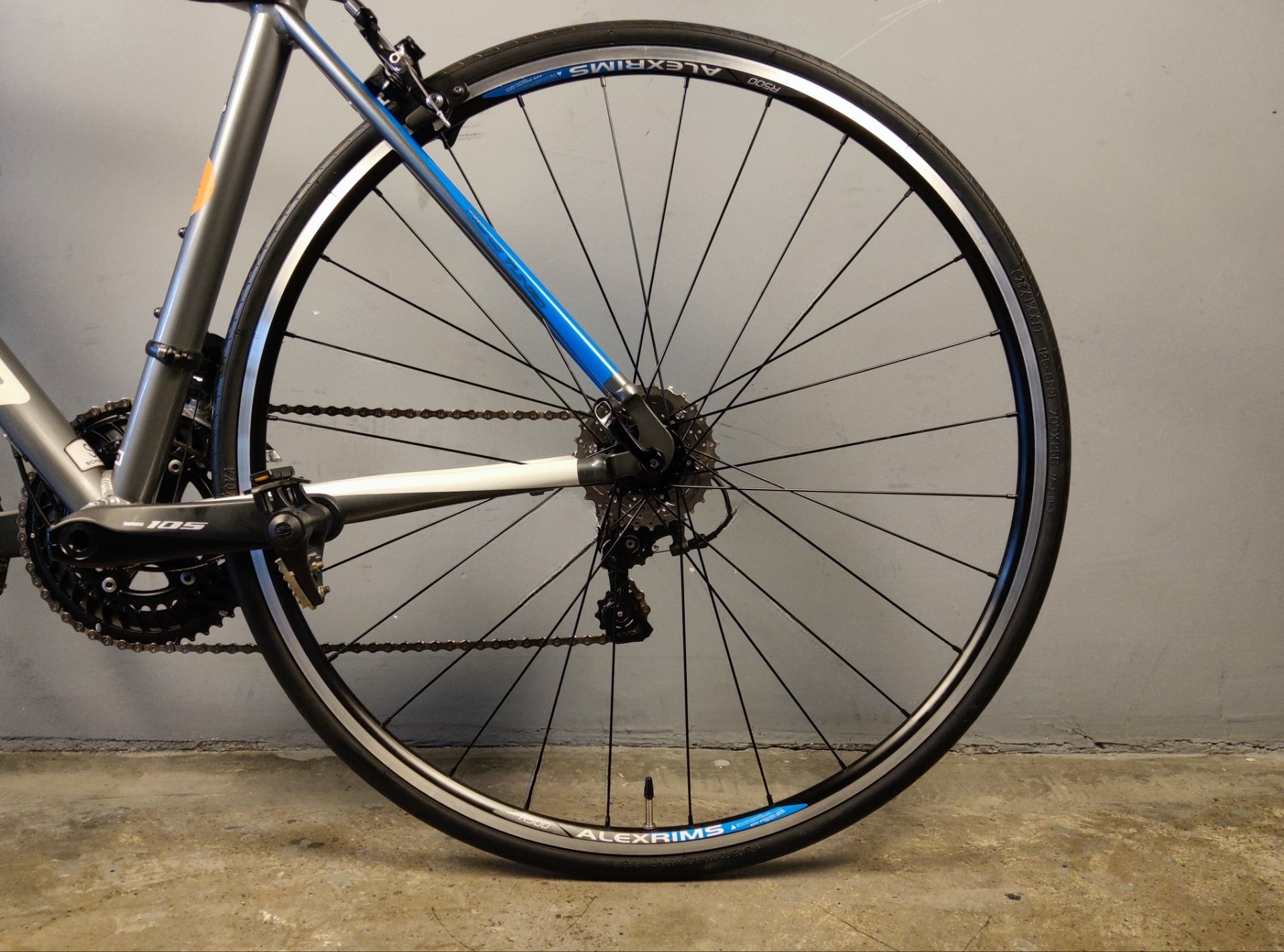 RENT Schwinn Fastback Road Bike