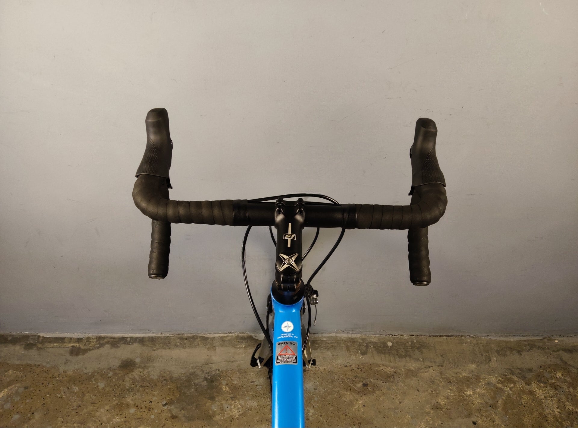 RENT Schwinn Fastback Road Bike