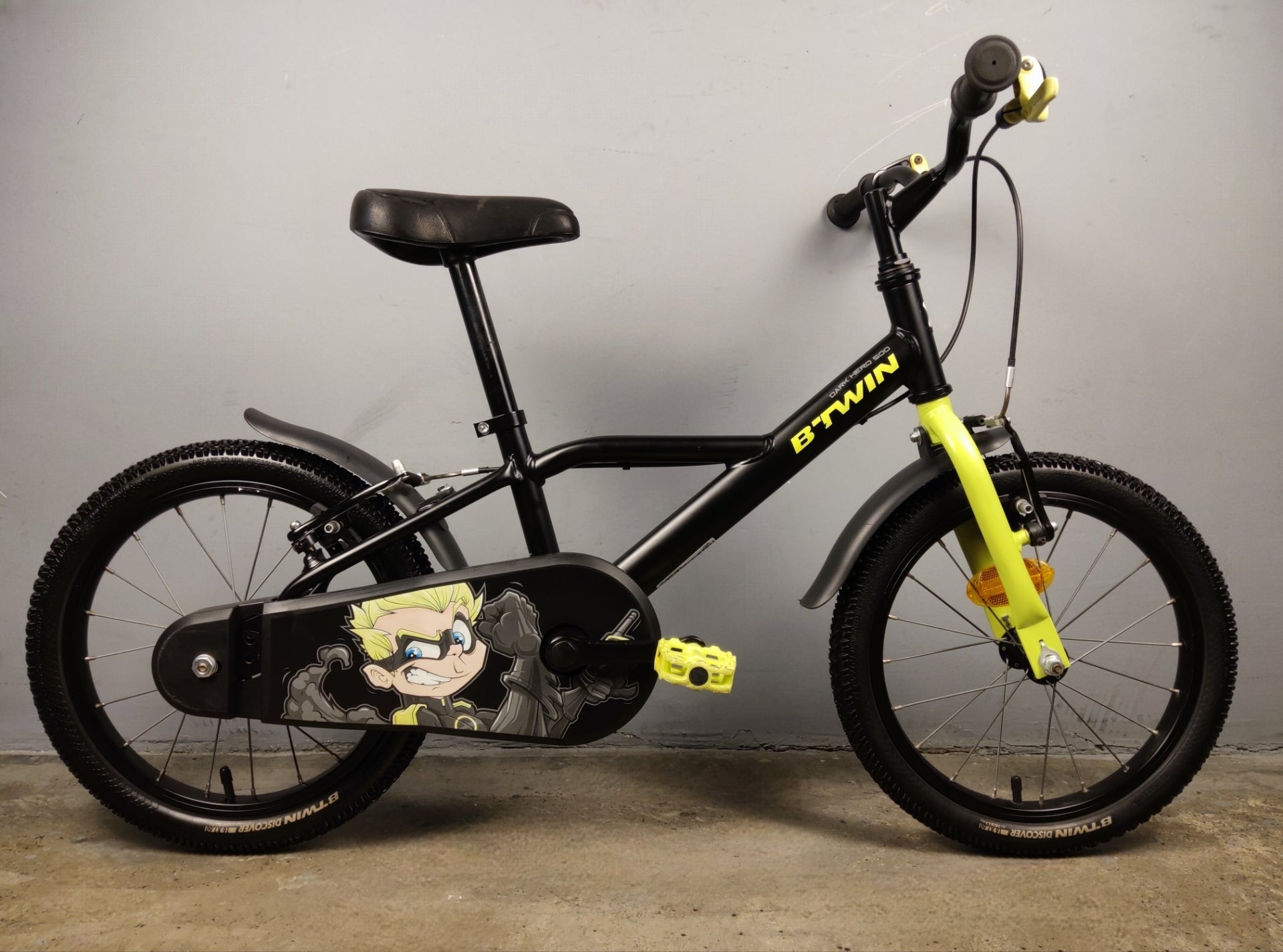 Bike Btwin 500 Dark Hero B'twin Dark Hero 500 Kids Bike