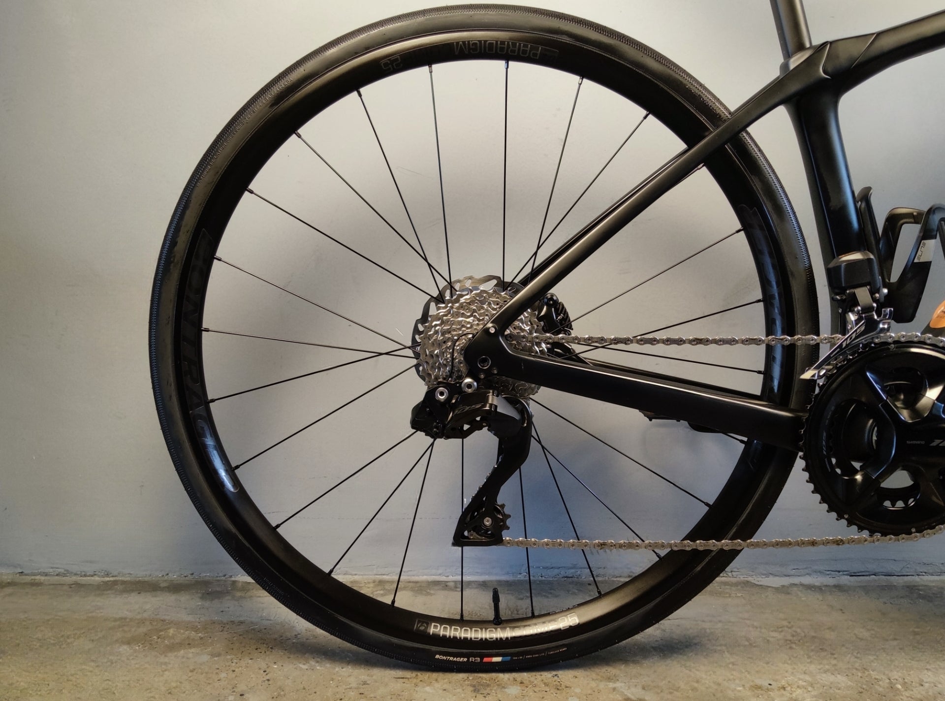 RENT Trek Domane SL 6 Gen 4