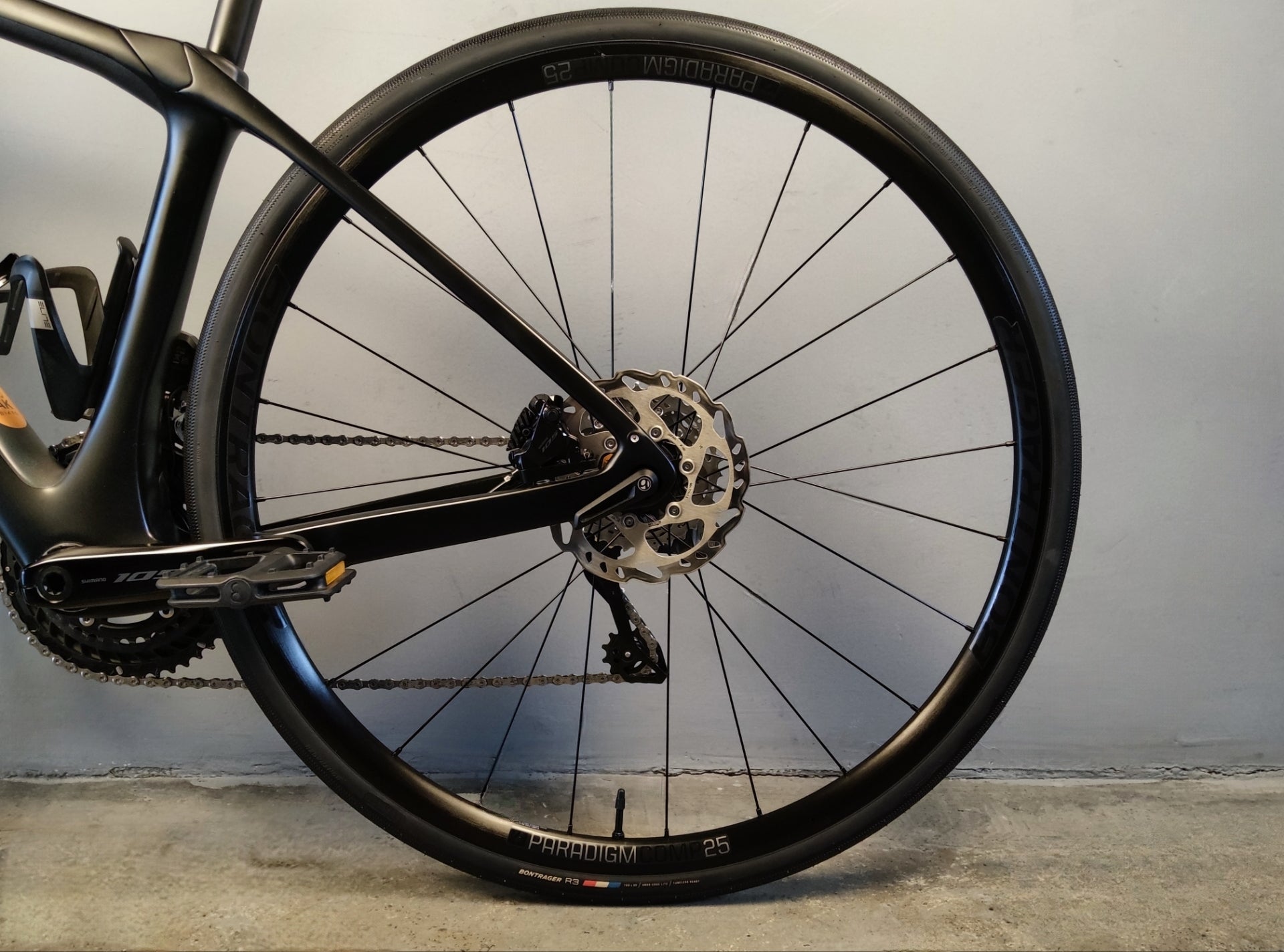 RENT Trek Domane SL 6 Gen 4