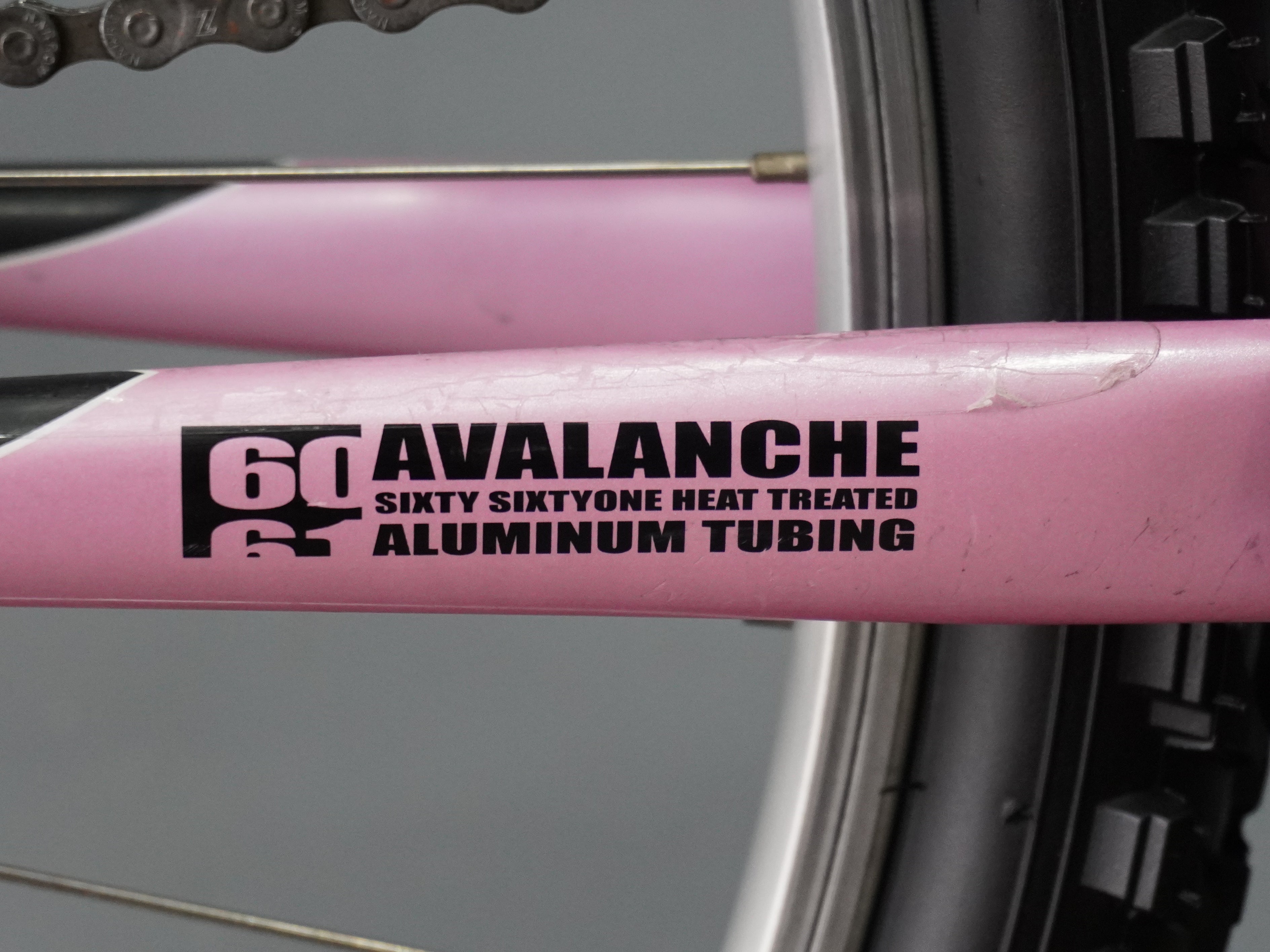 GT Avalanche 3.0 Mountain Bike