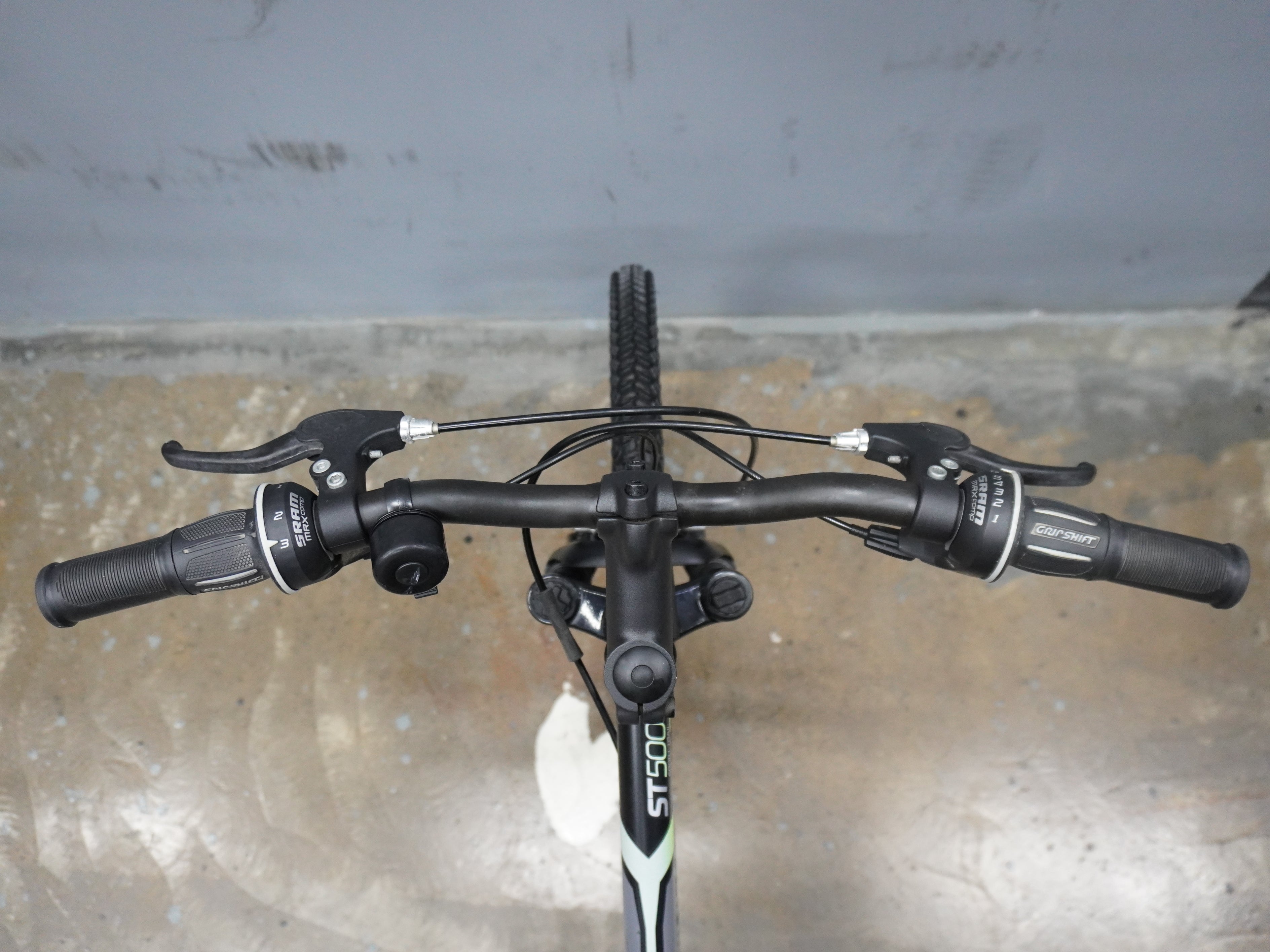 B'twin Rockrider ST500 Kids Bike