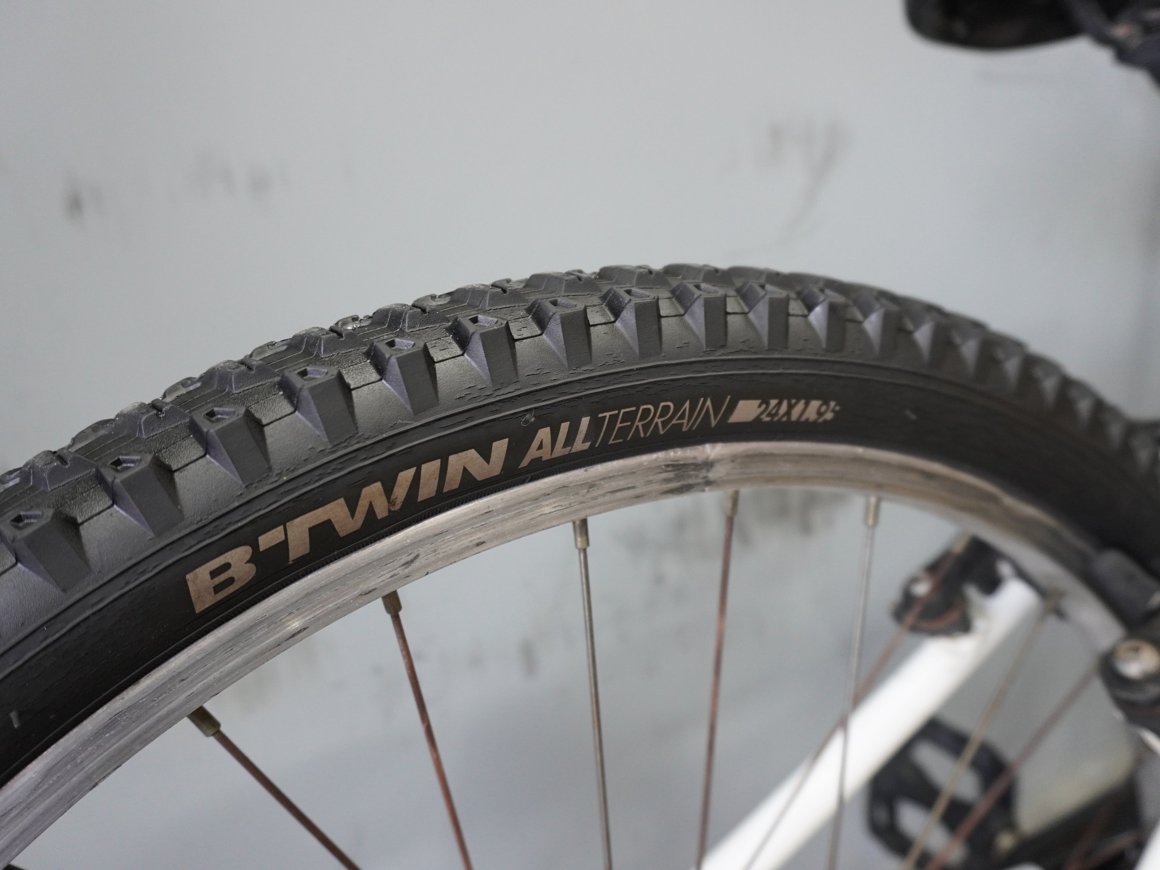 Scott Scale 24"JR Kids Bike