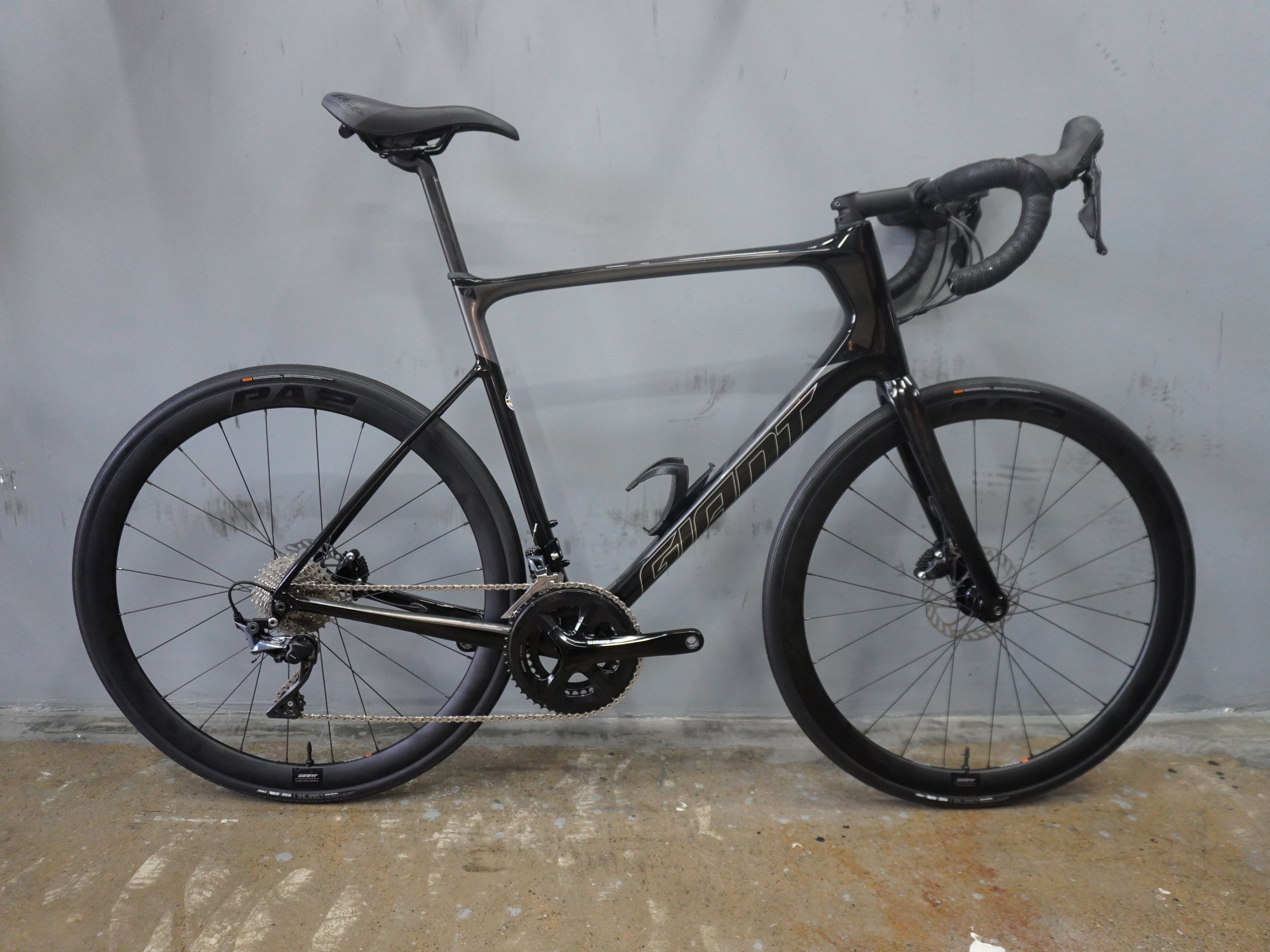 Giant Defy Advanced 1 Road Bike