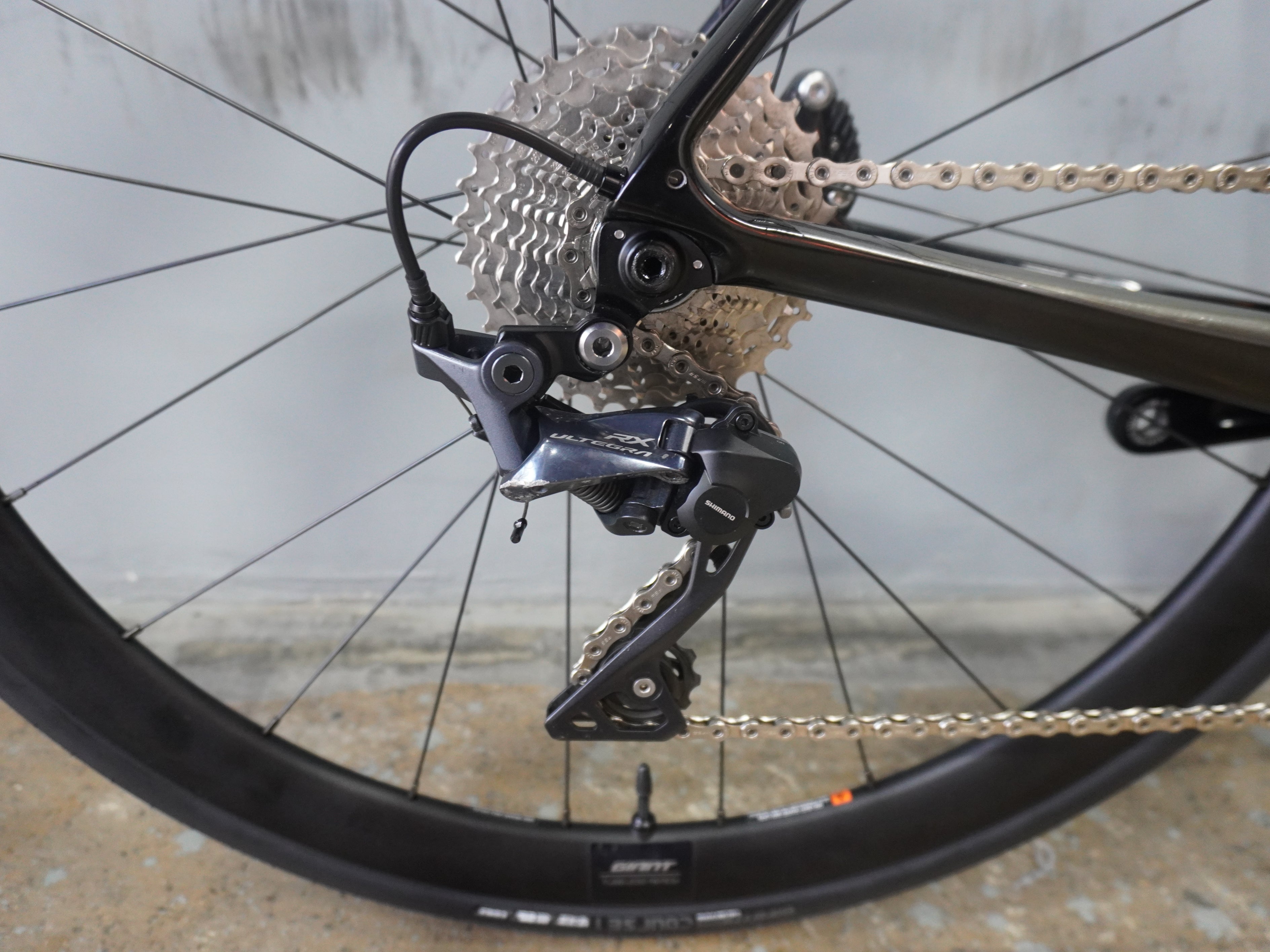 Giant Defy Advanced 1 Road Bike