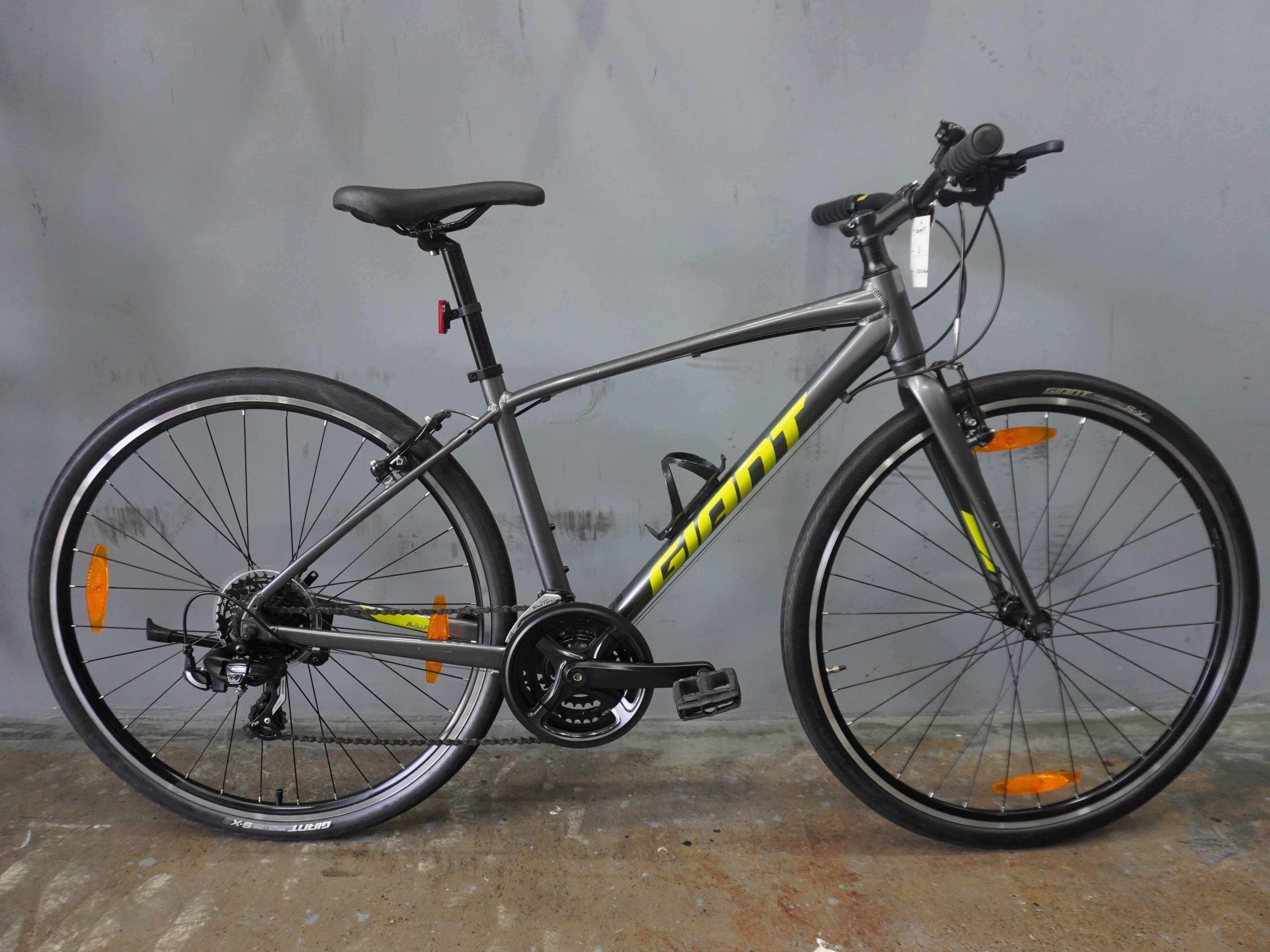 Giant Escape 3 Hybrid Bike