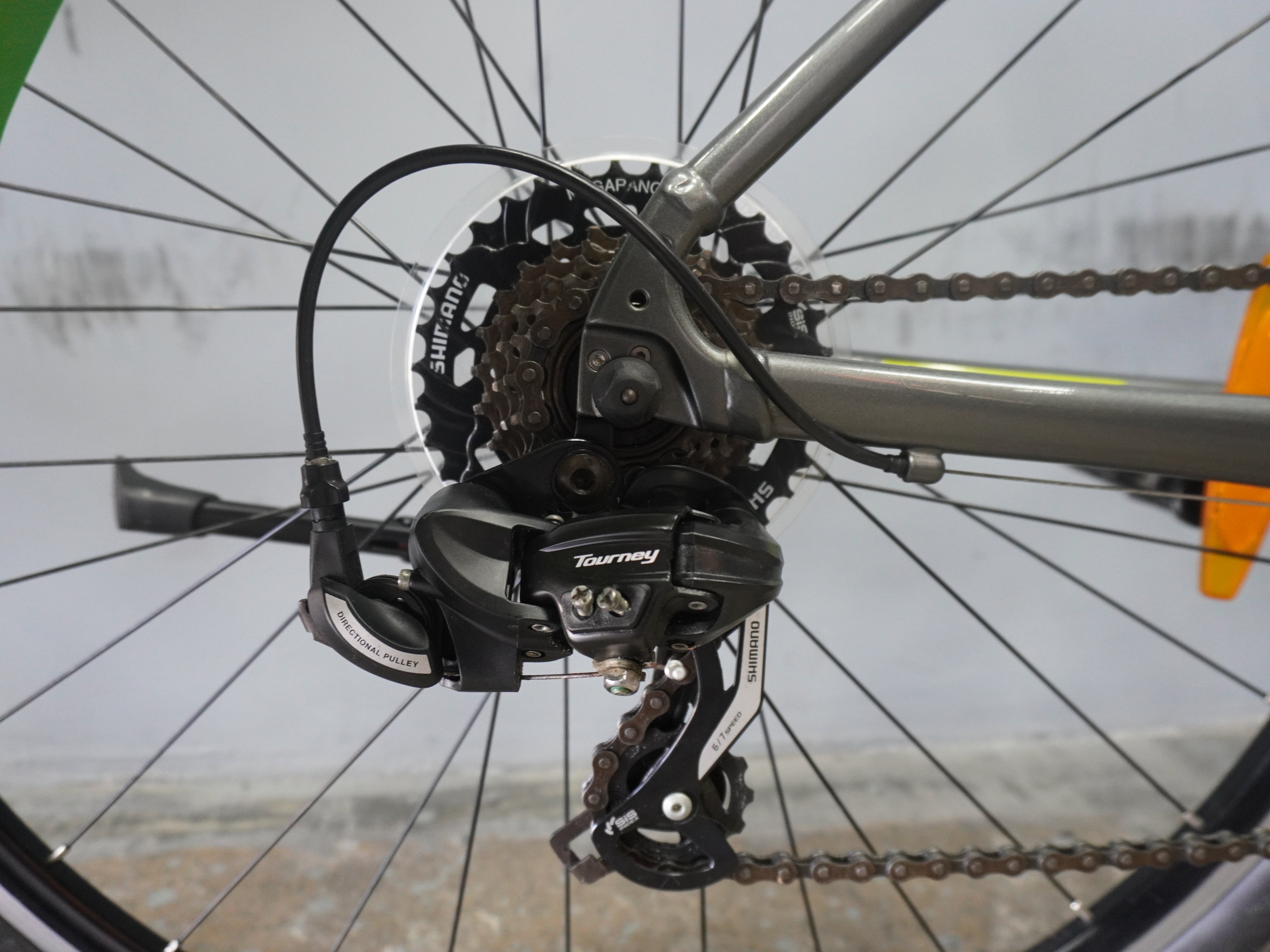 Giant Escape 3 Hybrid Bike