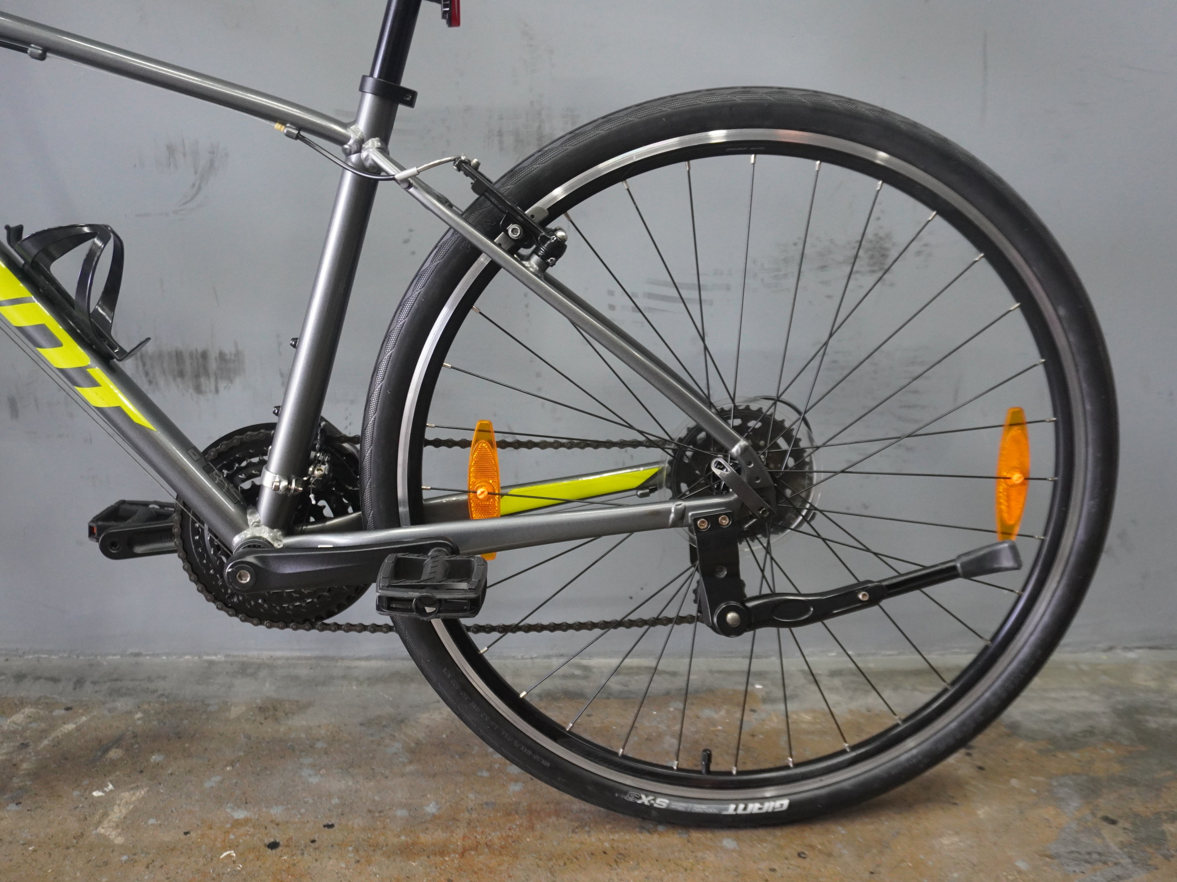 Giant Escape 3 Hybrid Bike