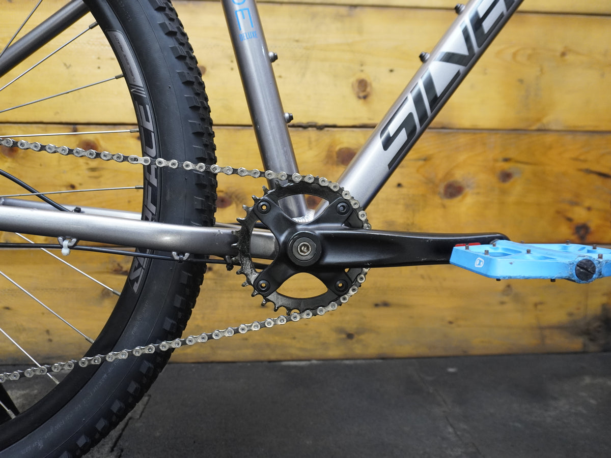 Silverback Stride 29 Deluxe-Mountain Bike