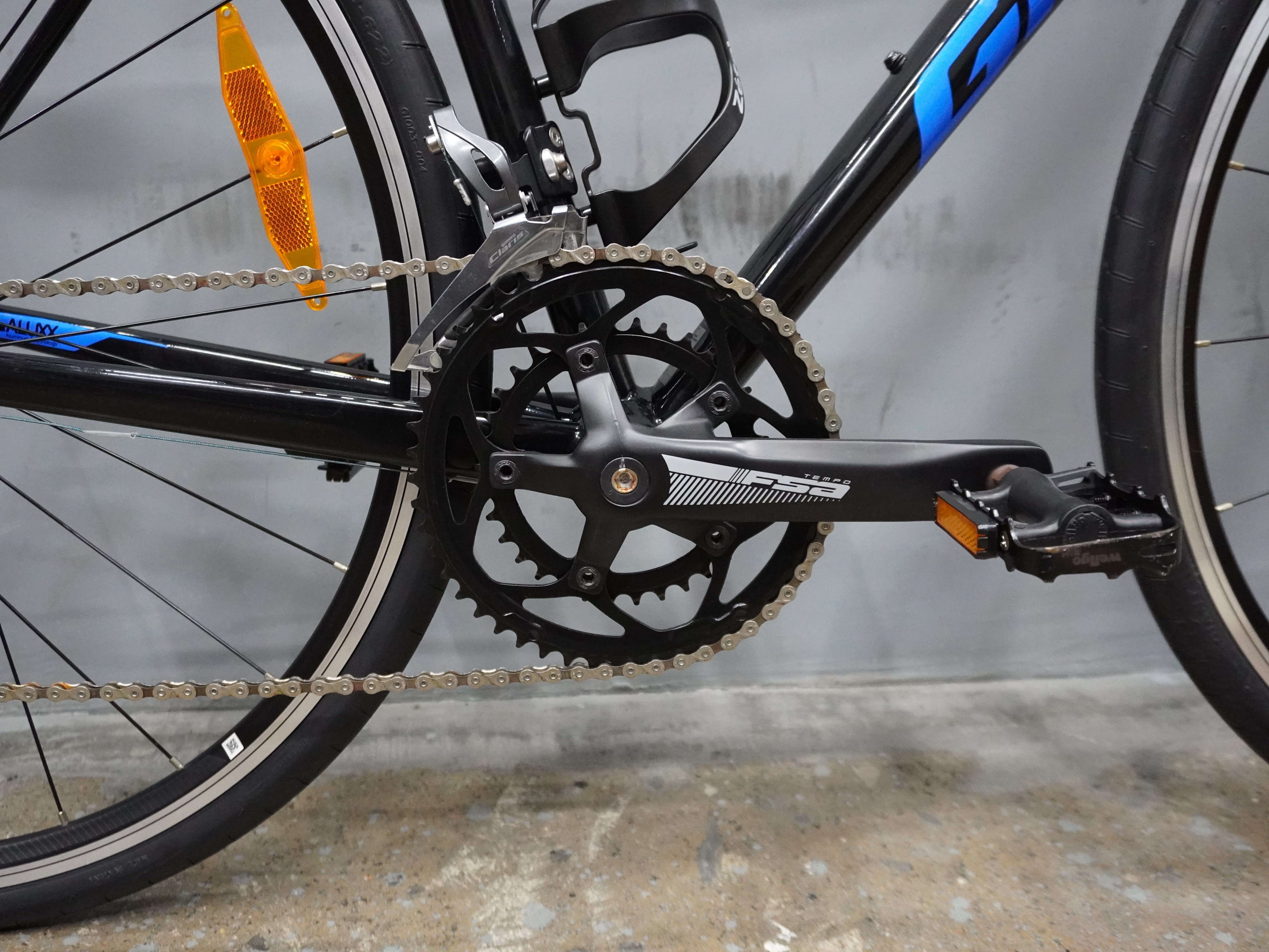 Giant Contend 3 Road Bike