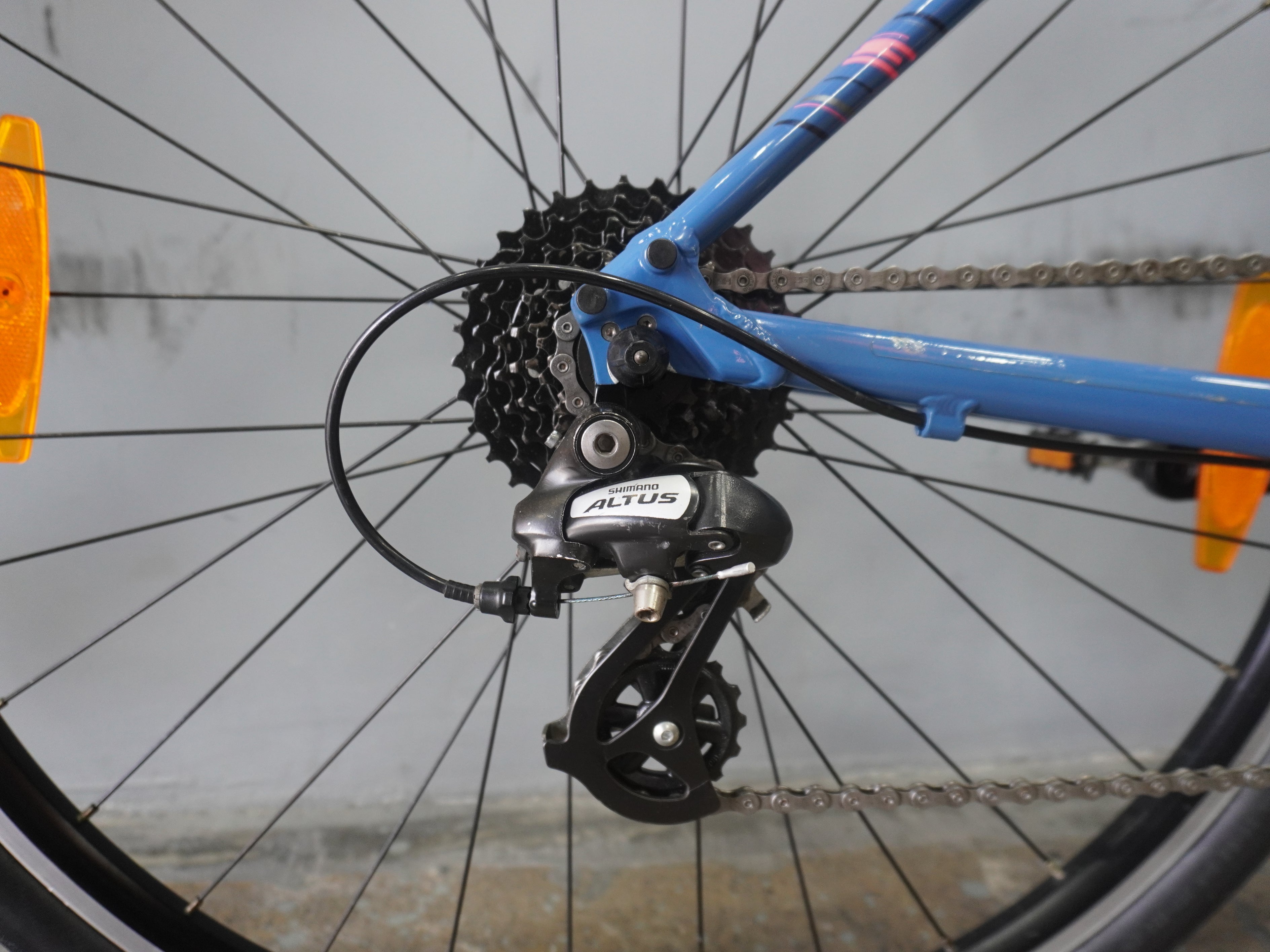 Liv Alight 2 Hybrid Bike