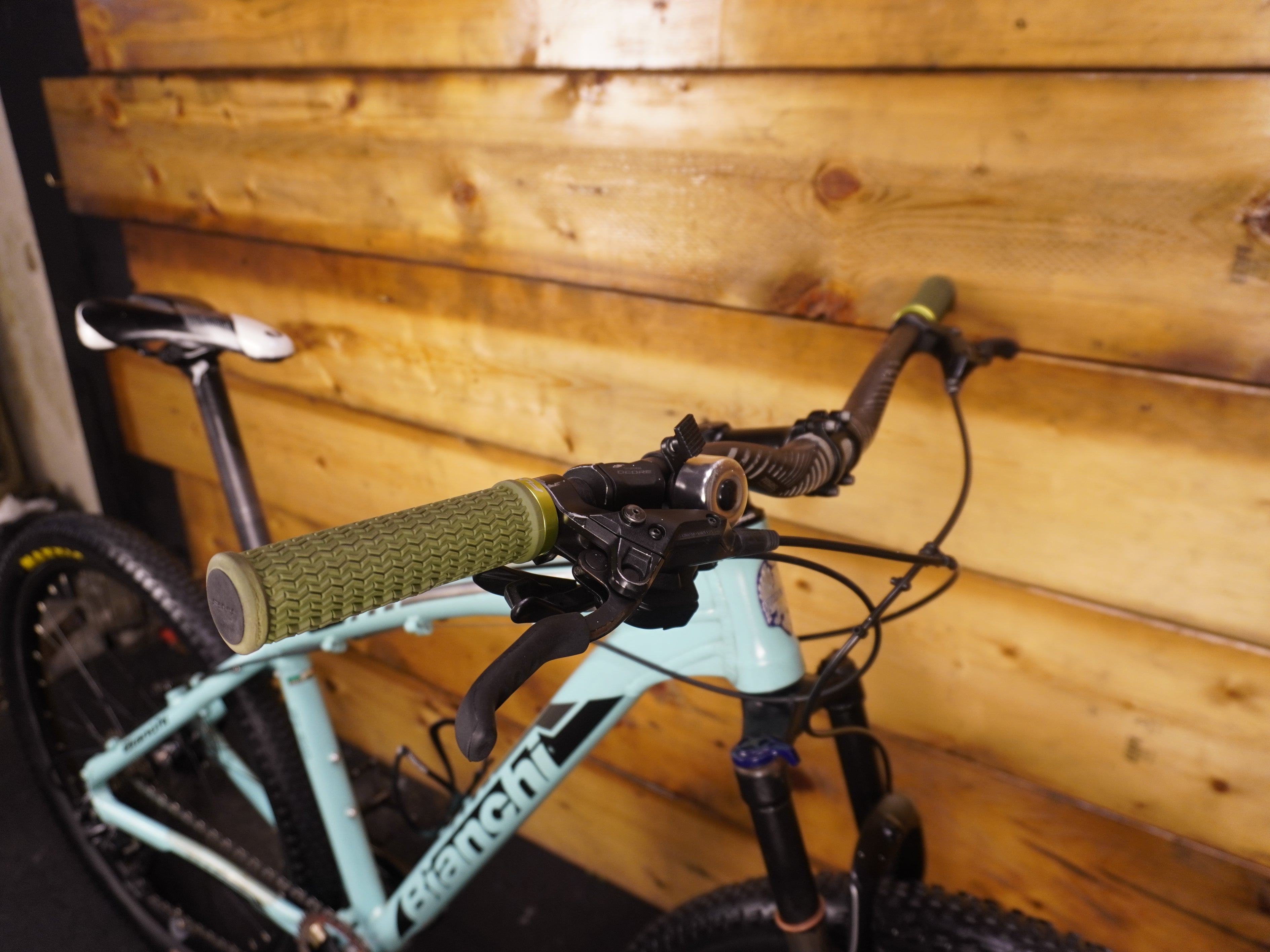 Bianchi Kuma 27.4 Mountain Bike