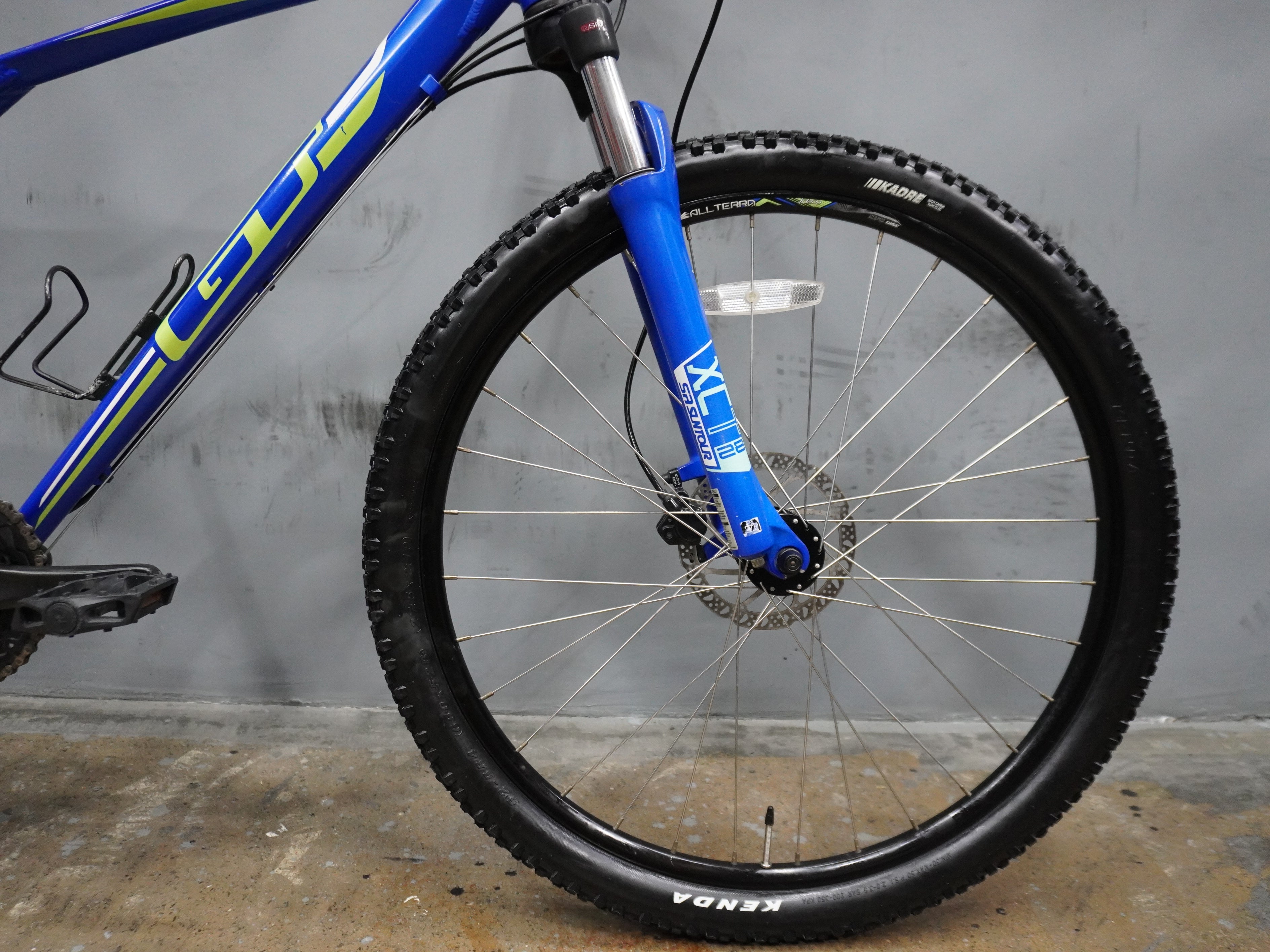 GT Aggressor Expert Mountain Bike