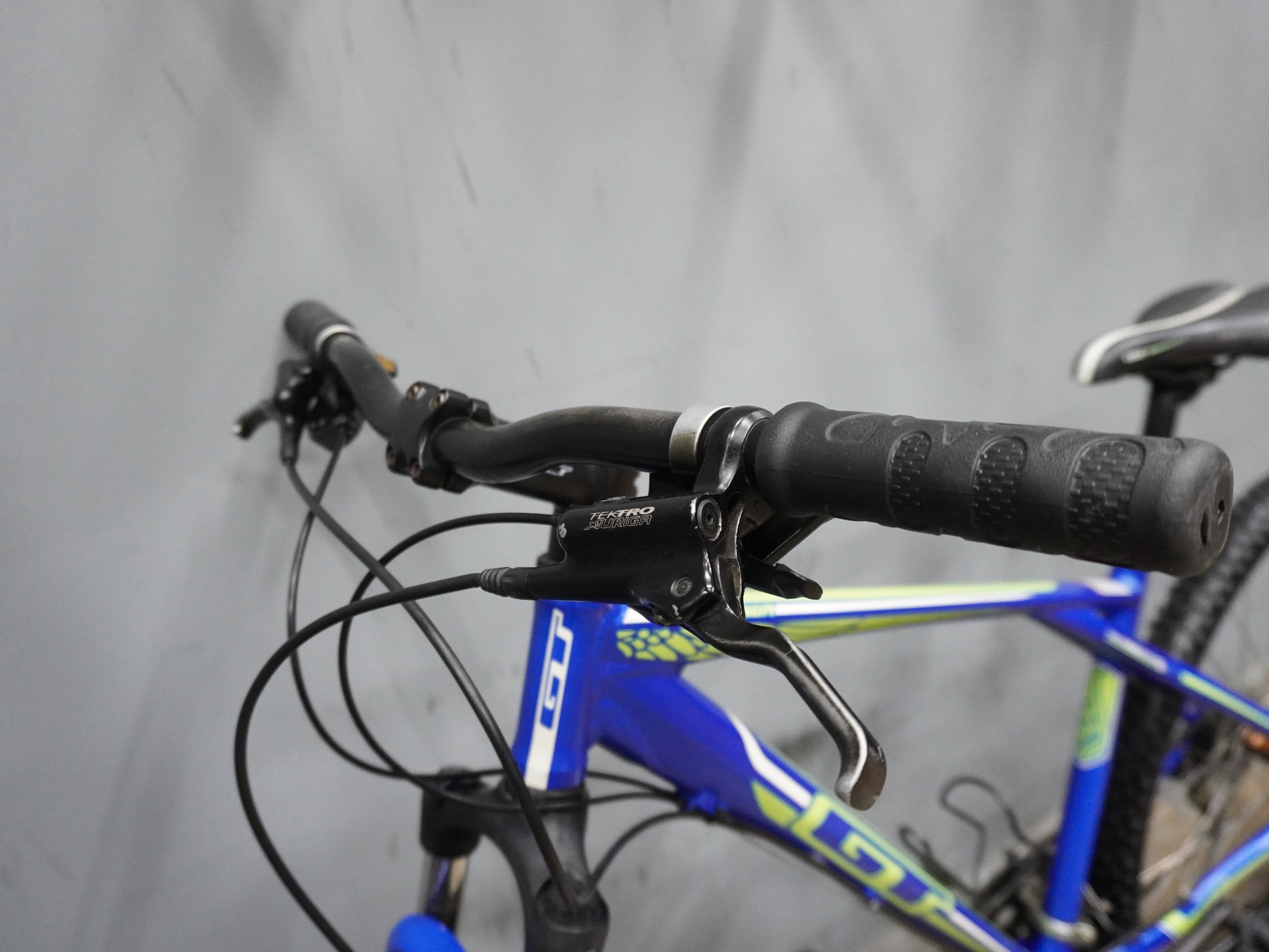 GT Aggressor Expert Mountain Bike