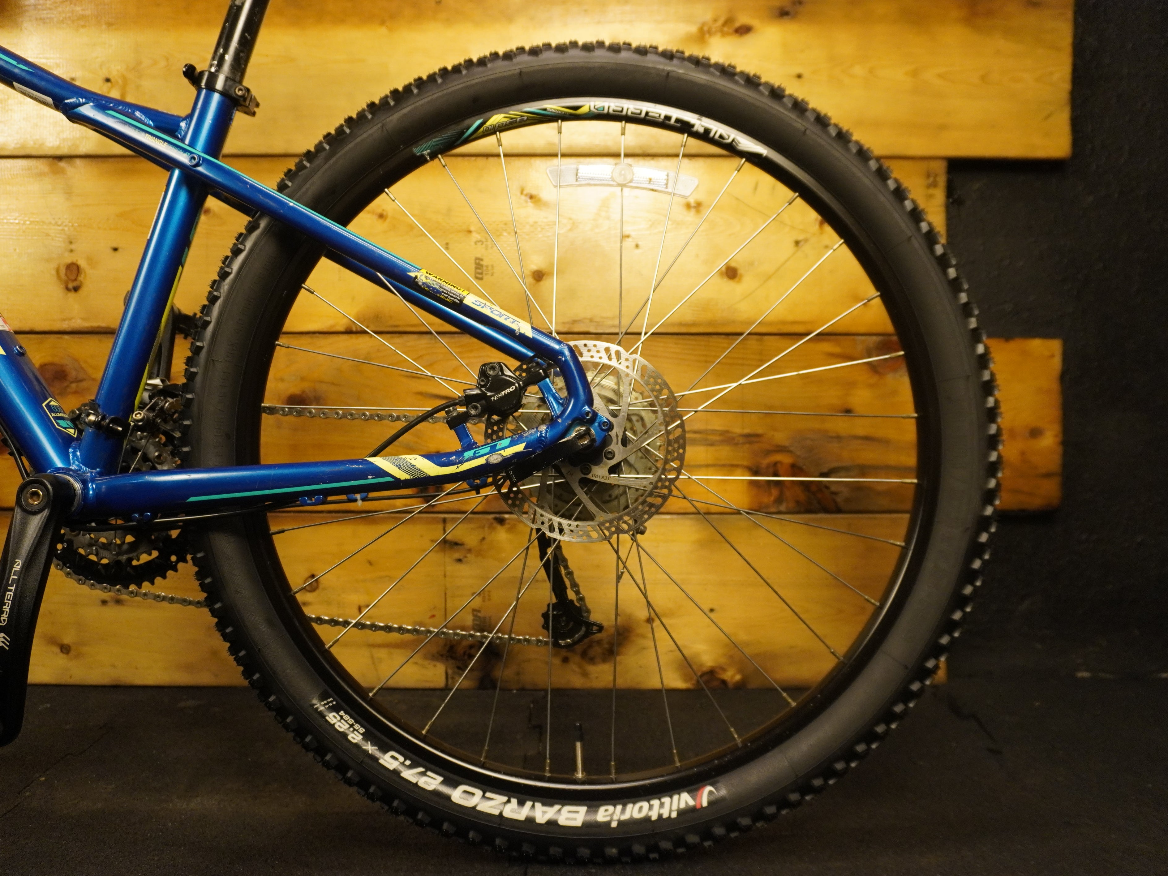GT Avalanche Sport Mountain Bike