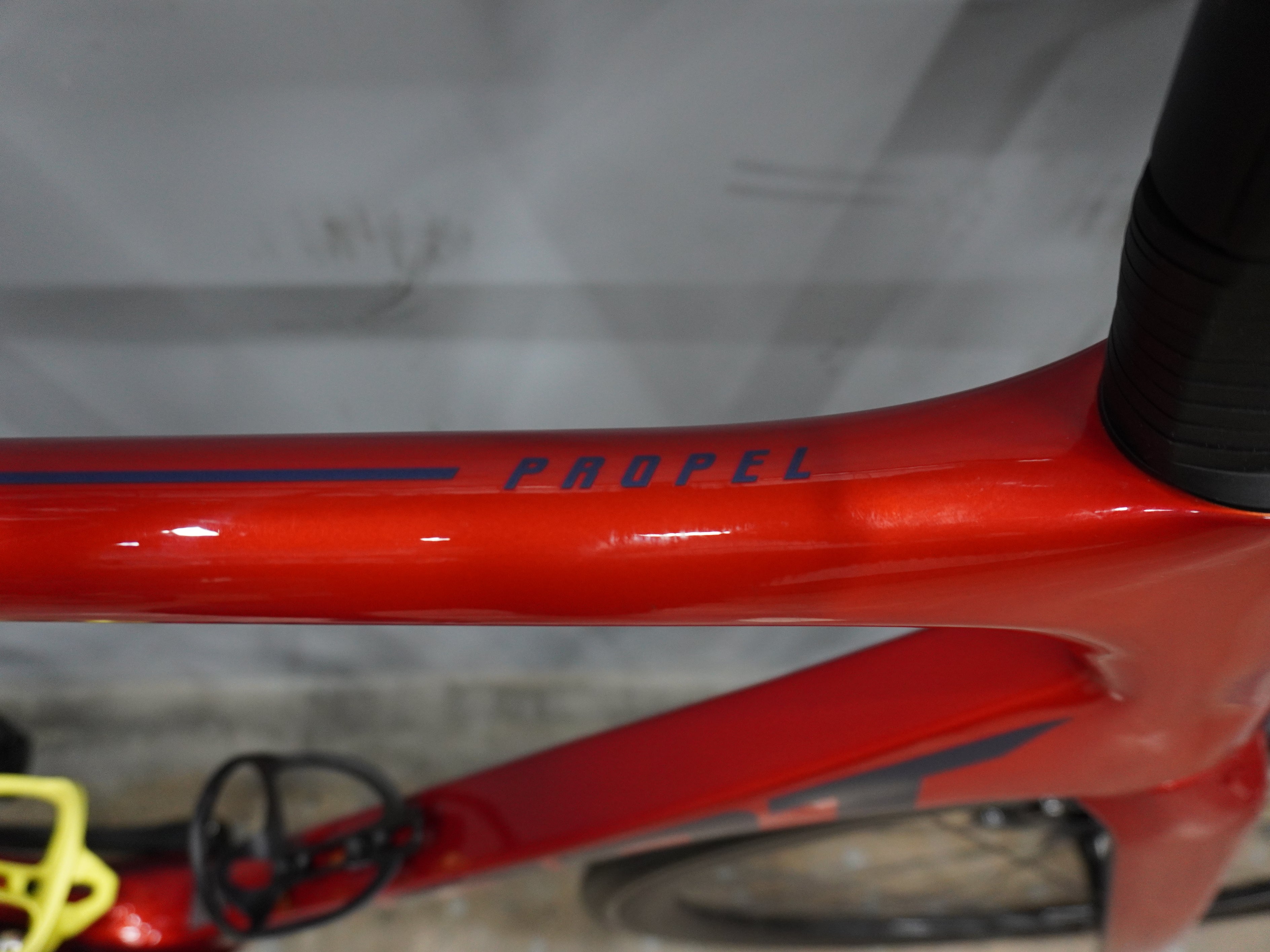 Giant Propel Advanced 2 Road Bike
