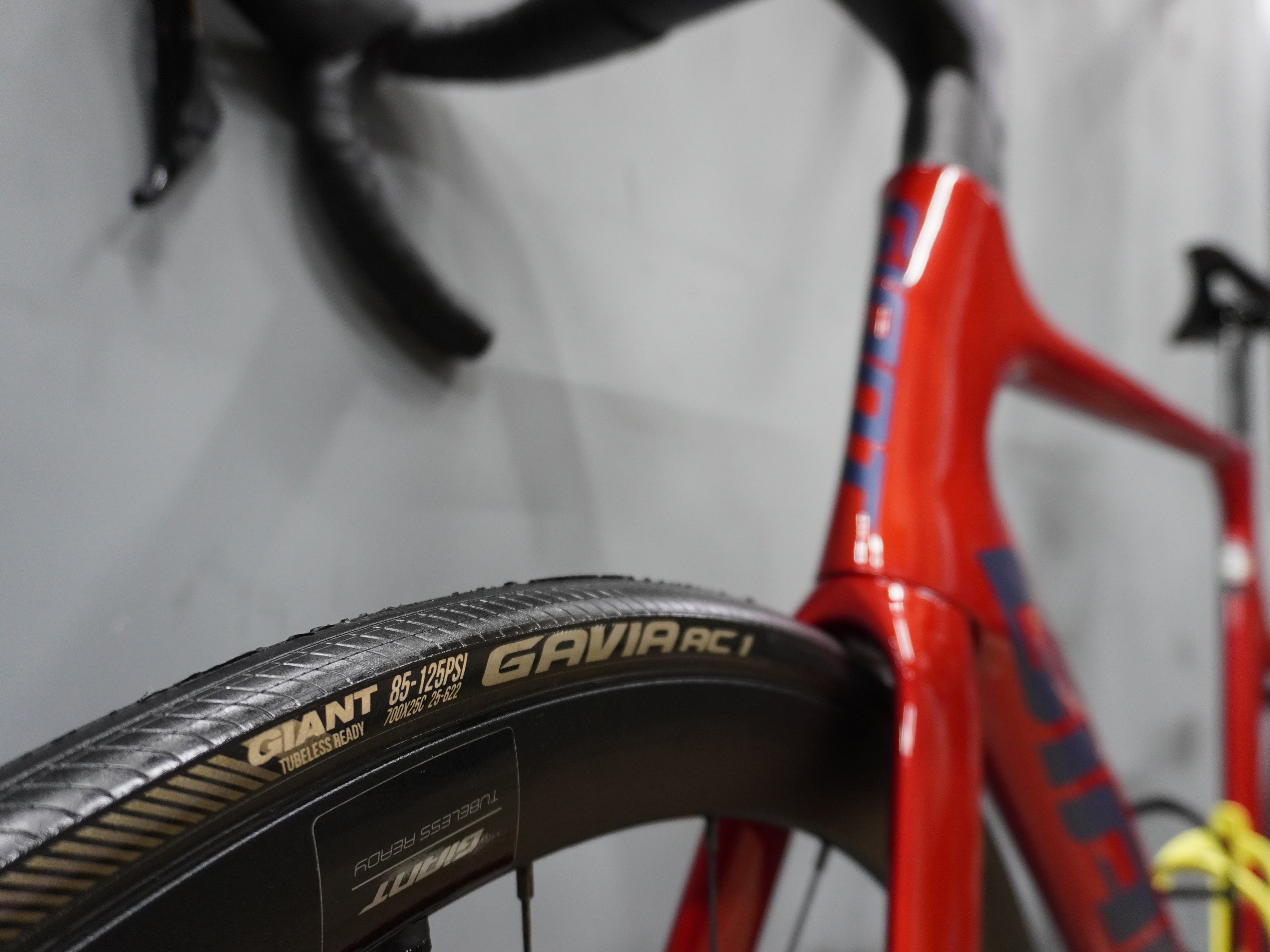 Giant Propel Advanced 2 Road Bike