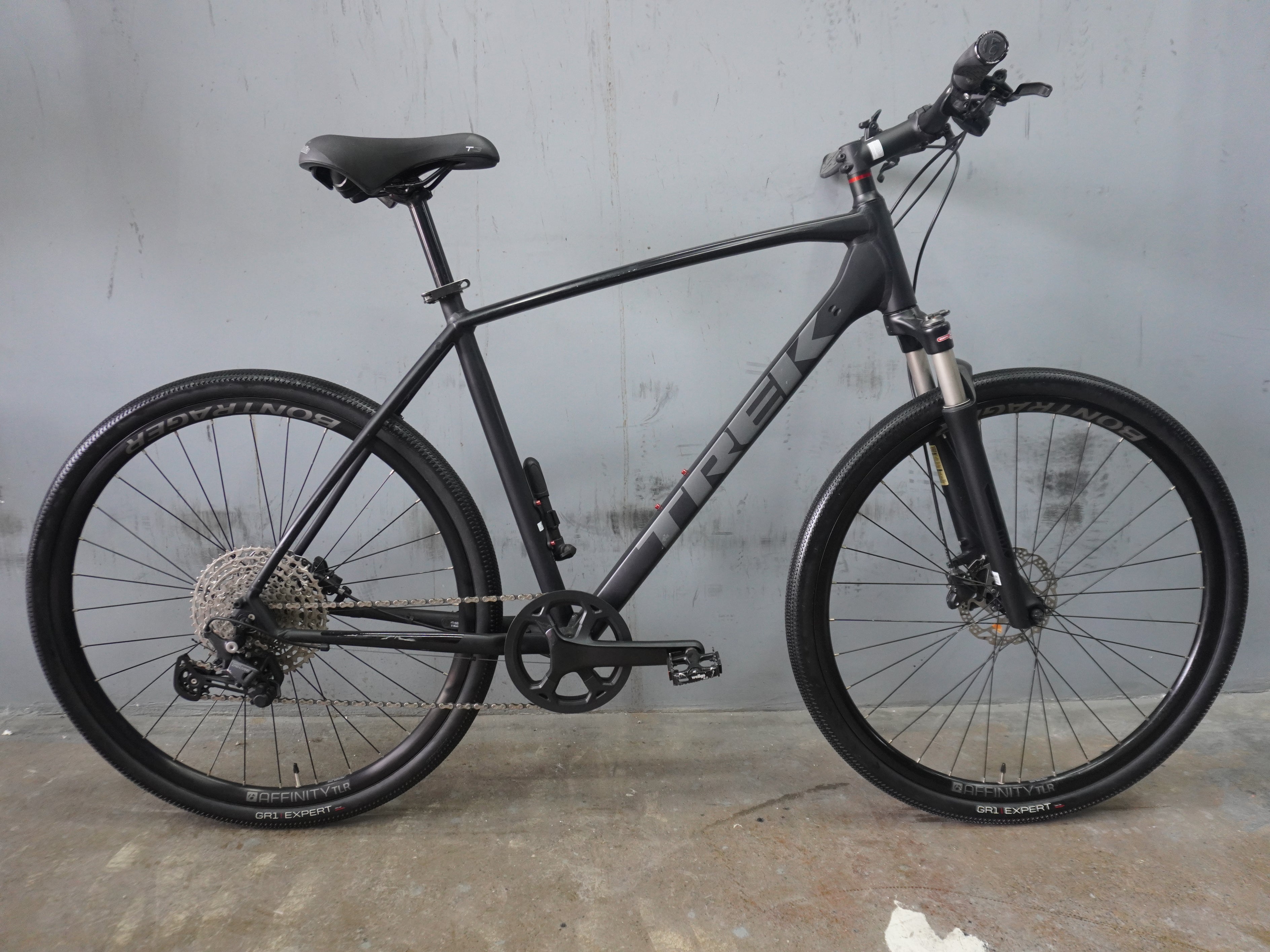 Trek Dual Sport 4 Mountain Bike