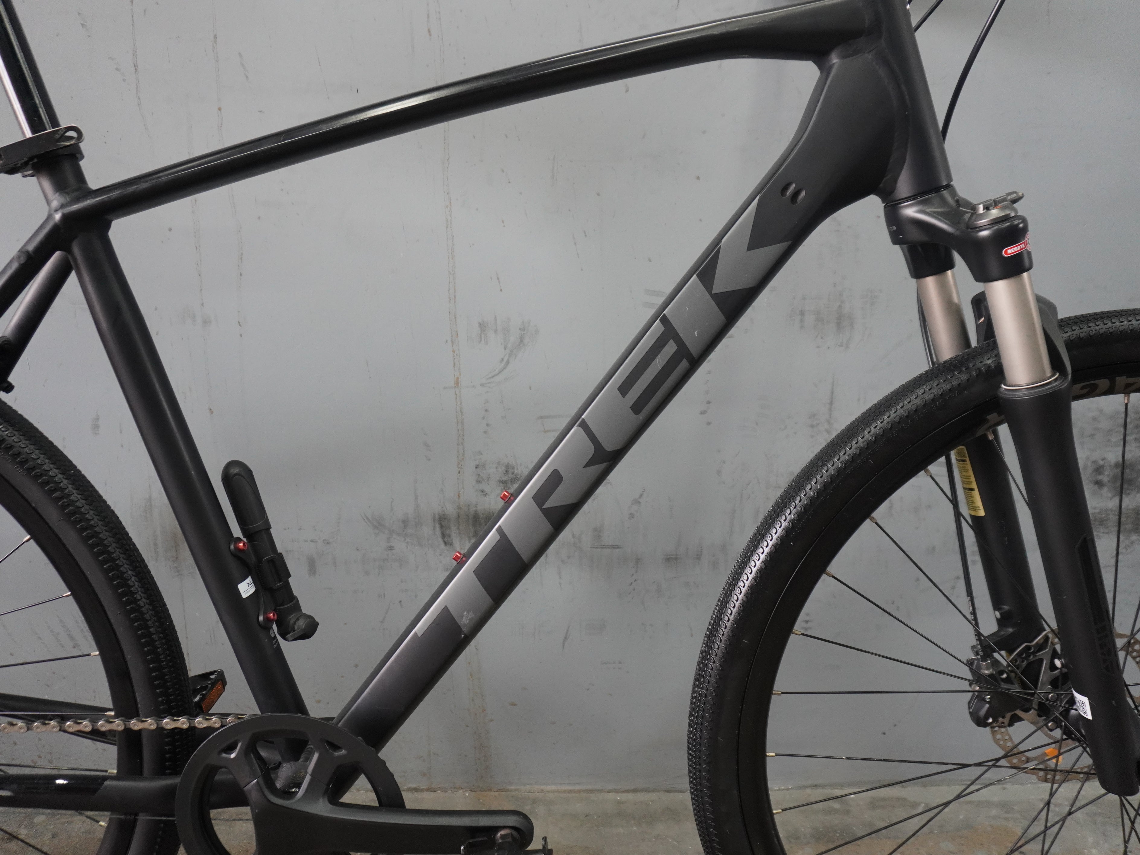 Trek Dual Sport 4 Mountain Bike