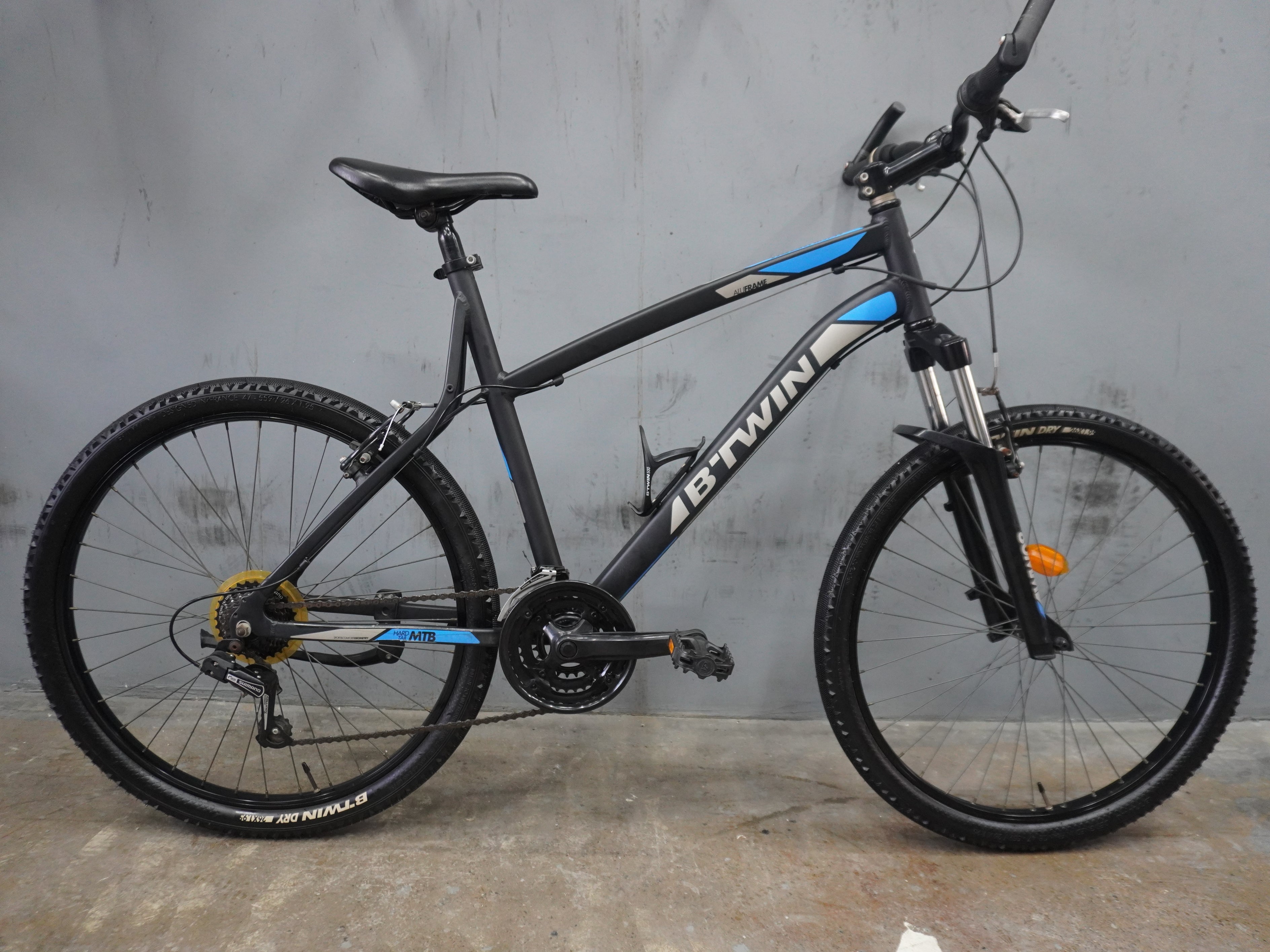B'twin Rockrider 340 Mountain Bike