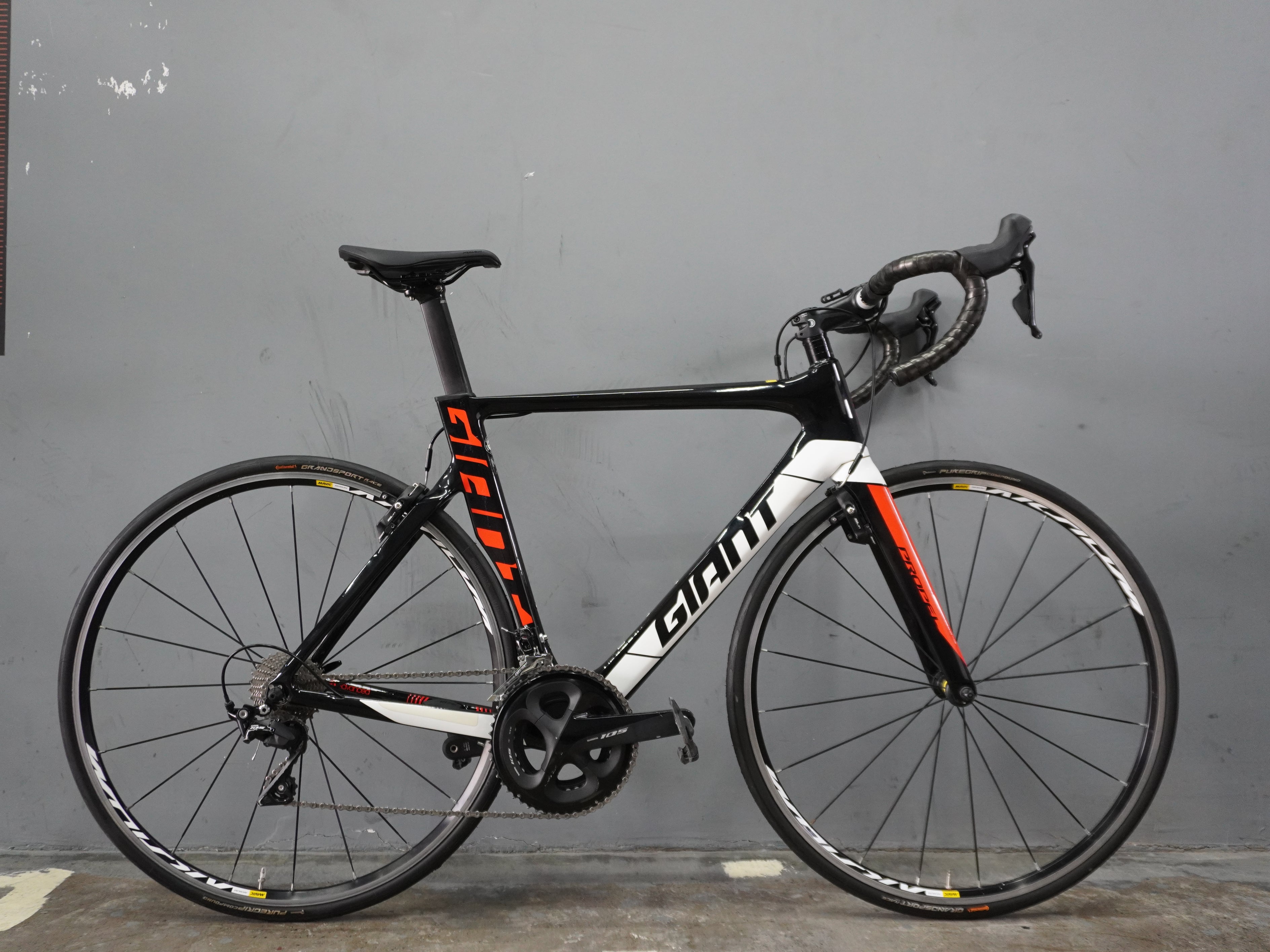Giant Propel Advanced 2 Road Bike