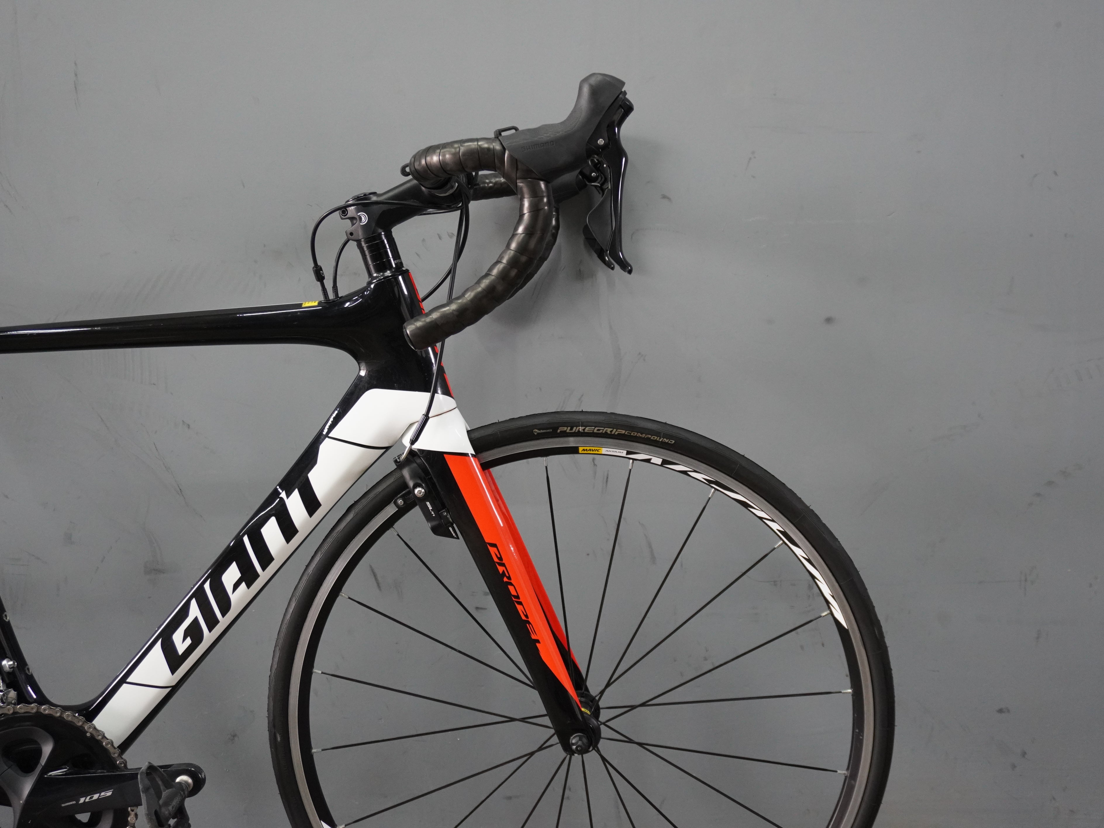 Giant Propel Advanced 2 Road Bike