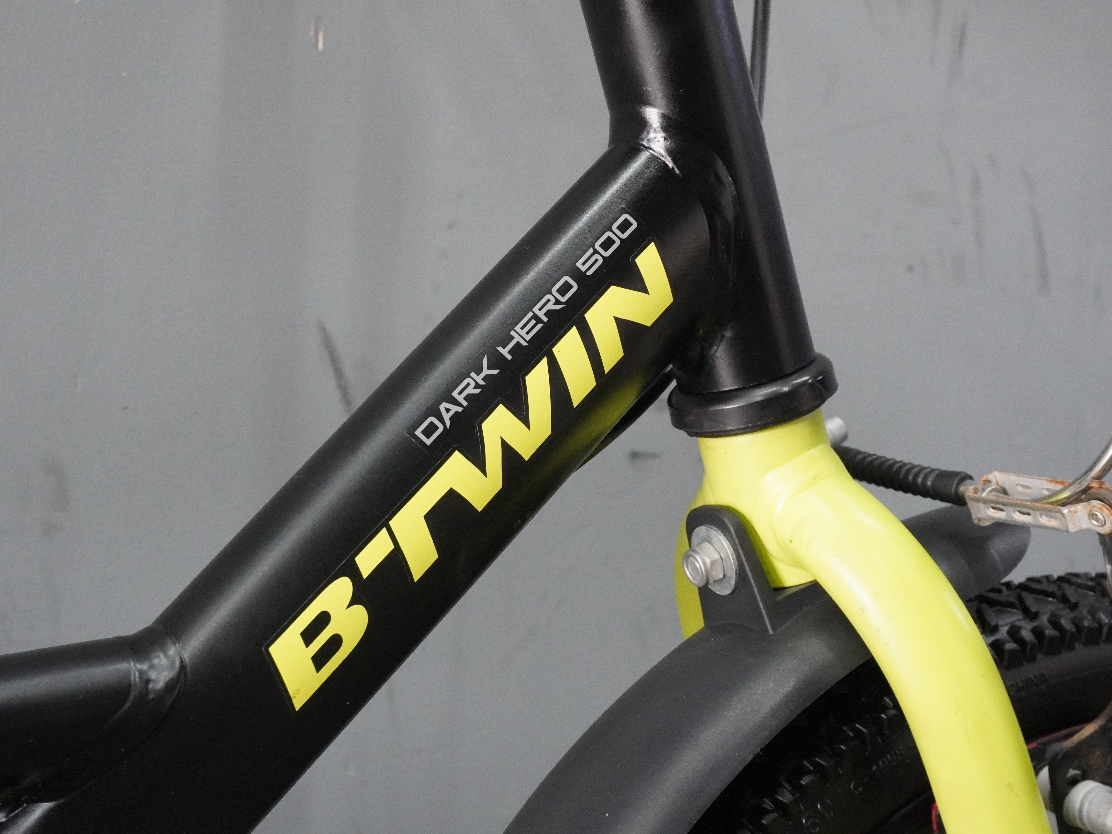 B'twin Dark Hero 500 Kids Bikes