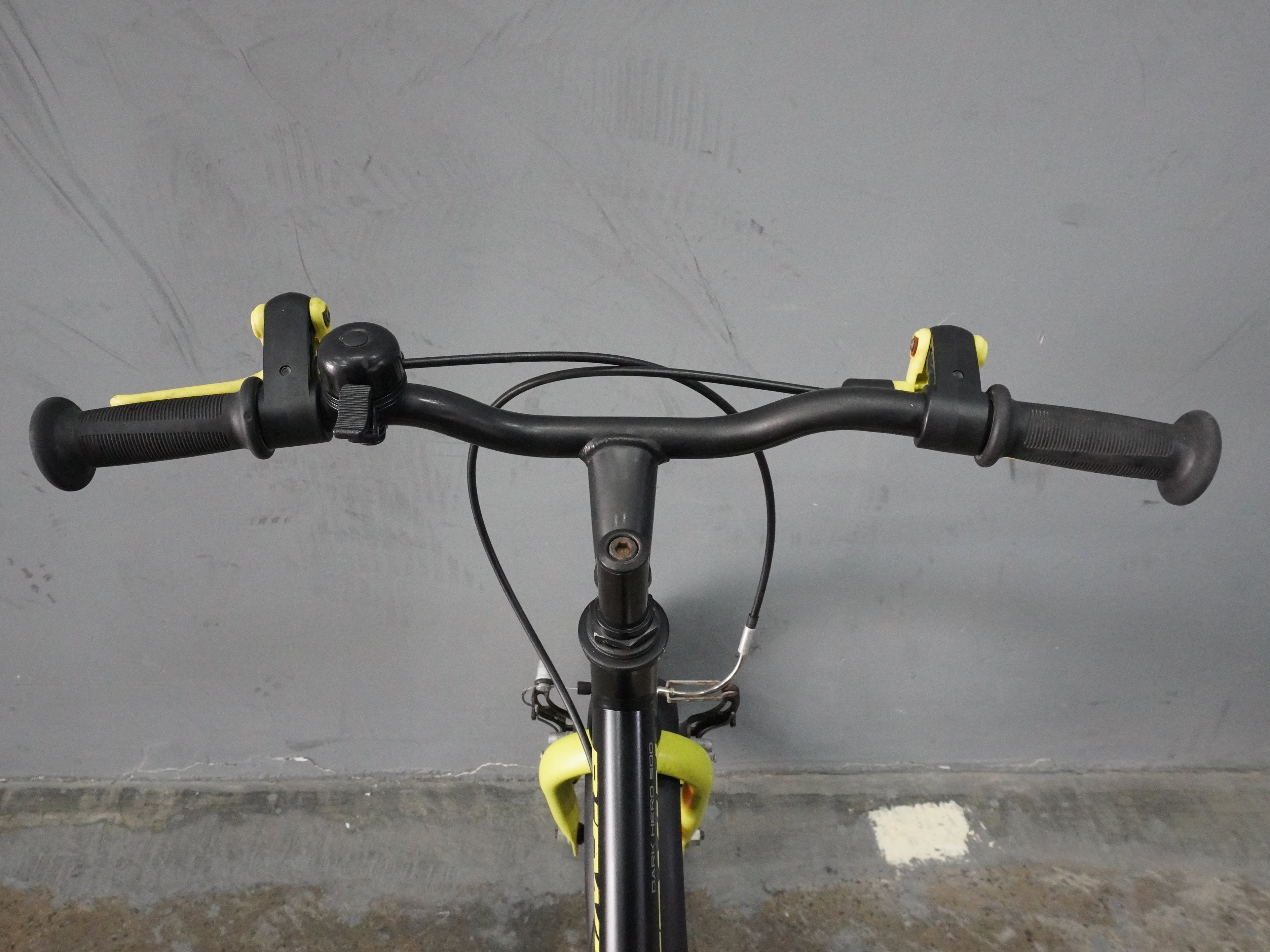 B'twin Dark Hero 500 Kids Bikes