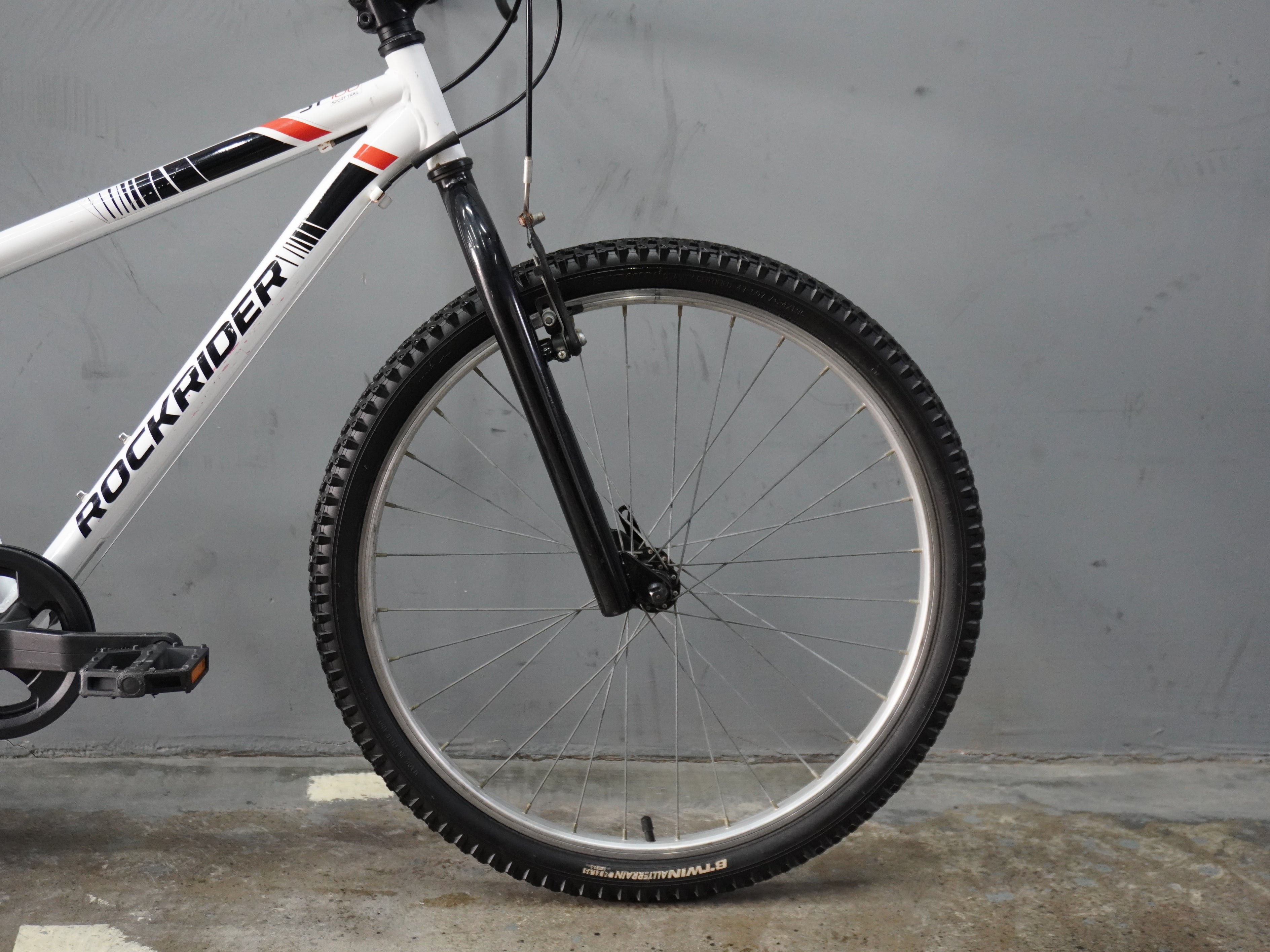 Decathlon Rockrider ST100 Kids Bike