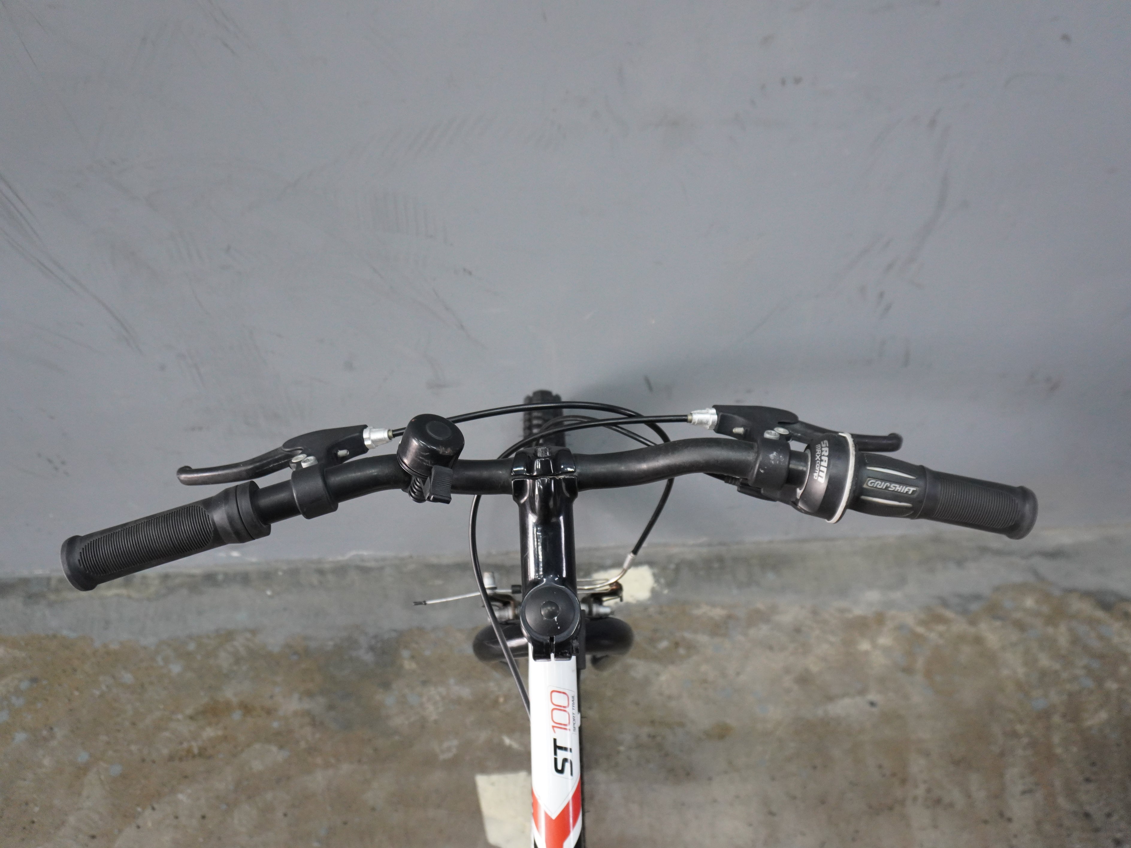 Decathlon Rockrider ST100 Kids Bike