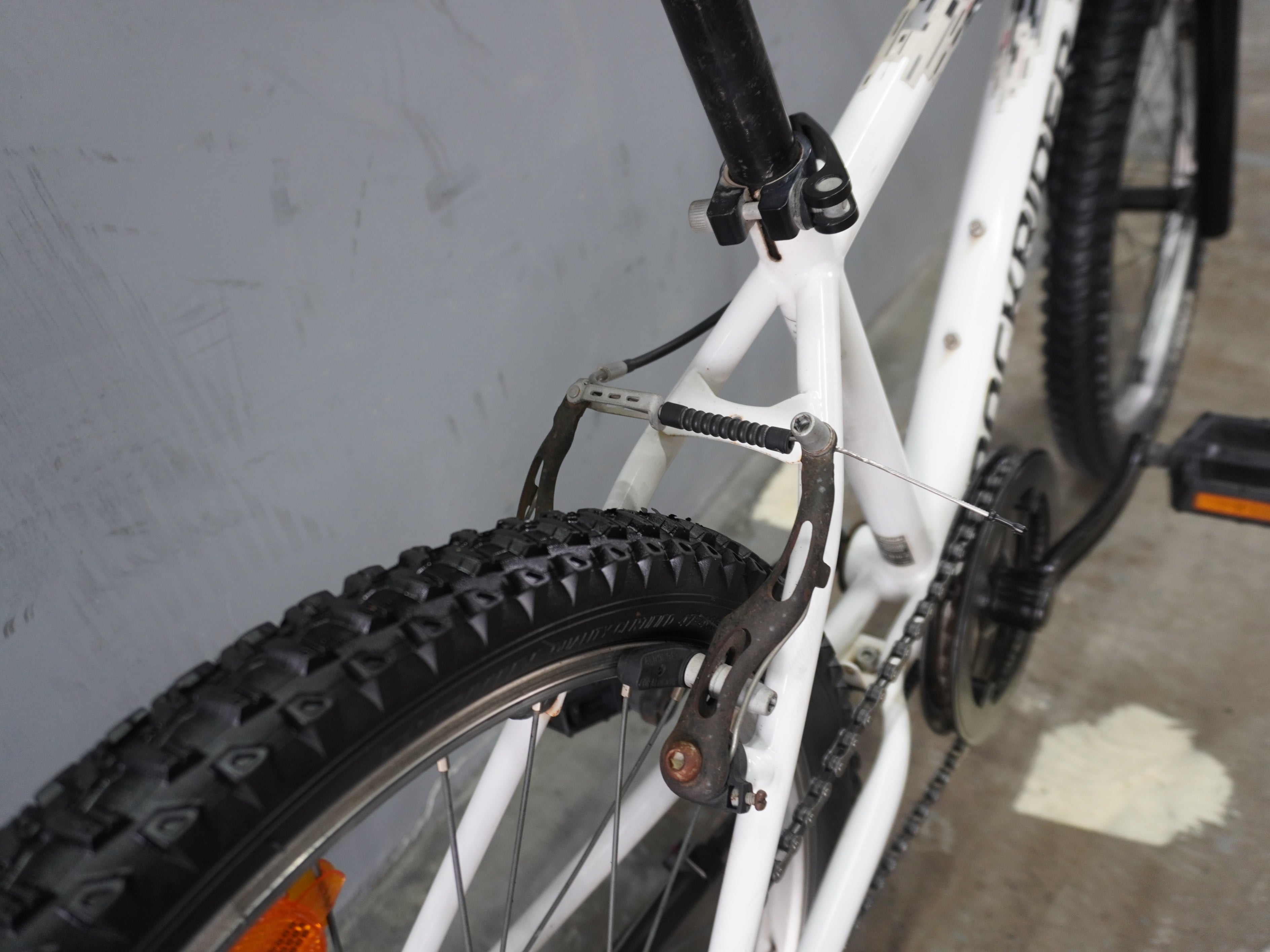 Decathlon Rockrider ST100 Kids Bike