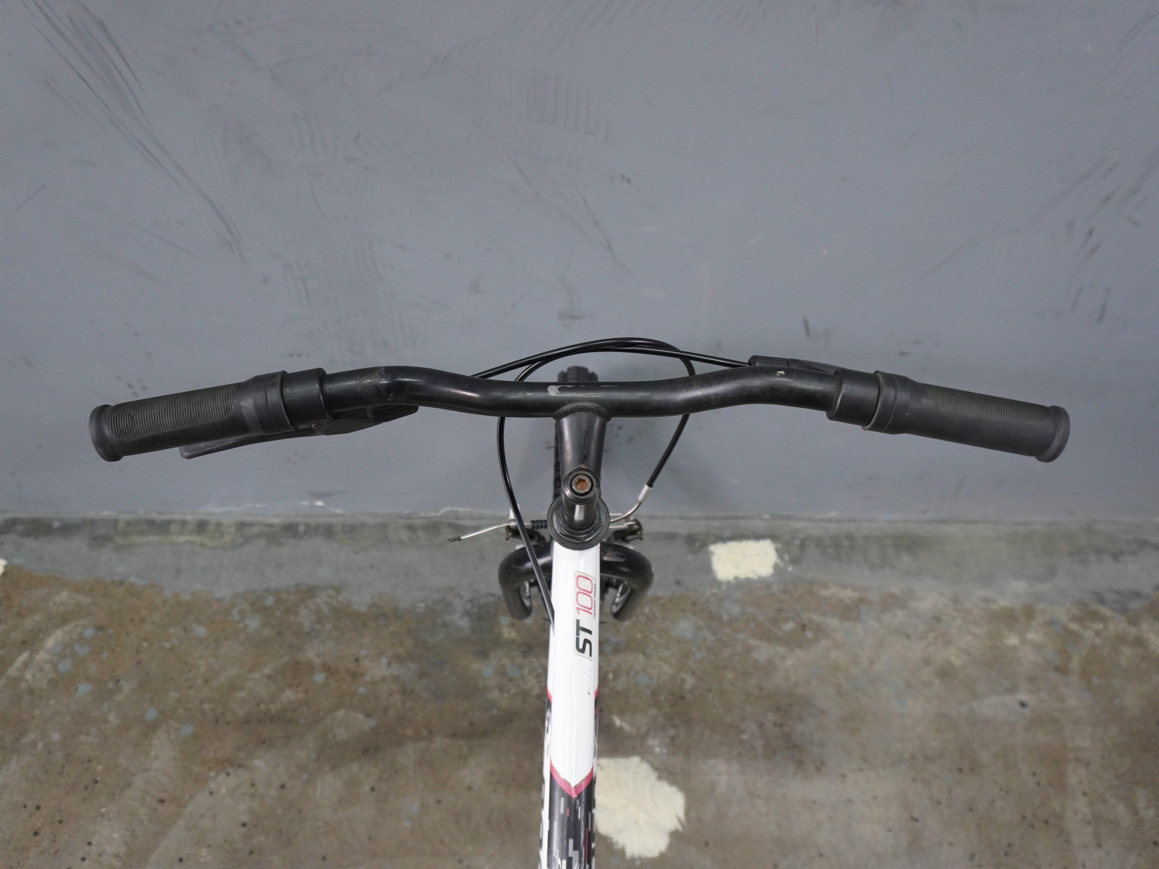 Decathlon Rockrider ST100 Kids Bike