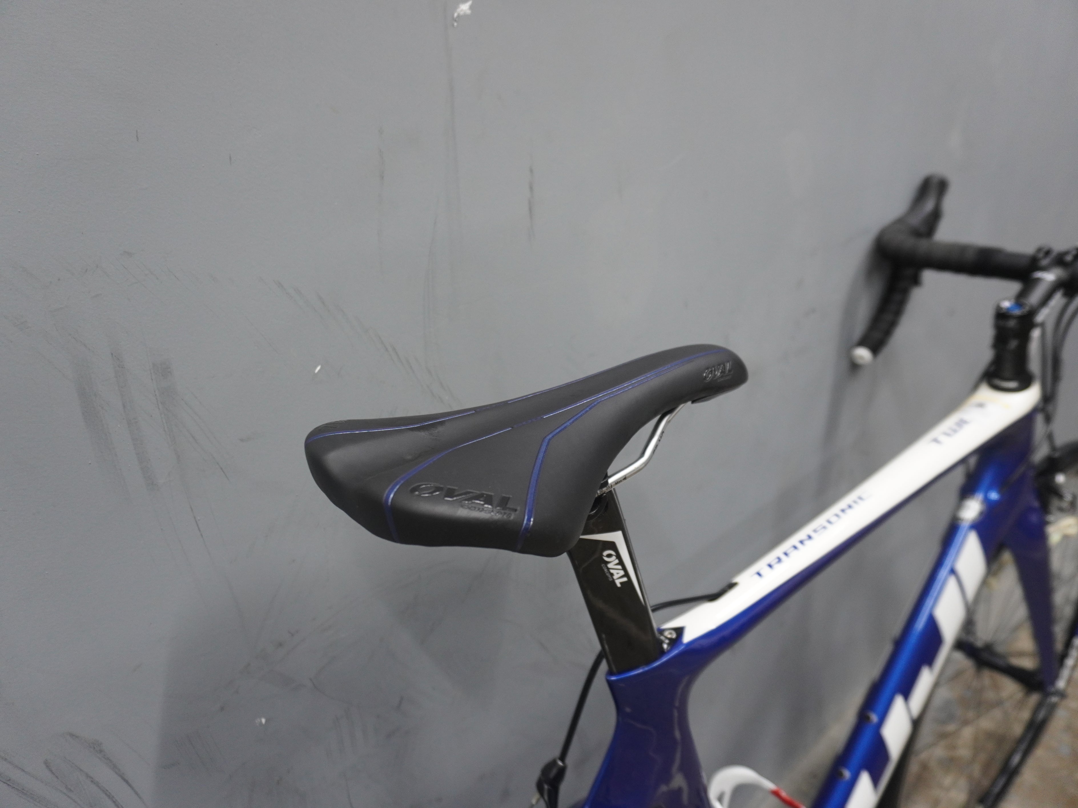 Fuji Transonic 2.7 Road Bike