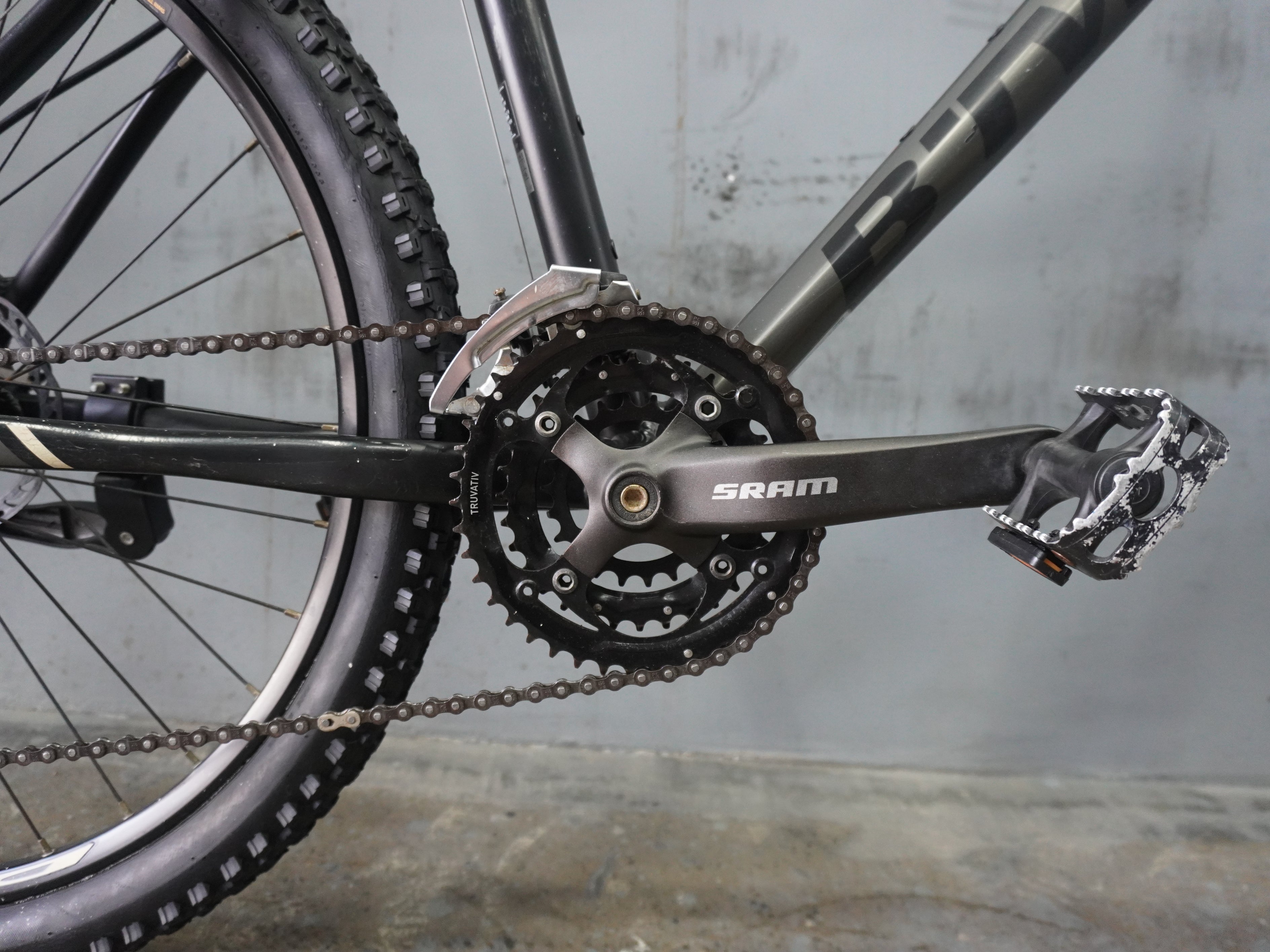 B'twin Rockrider 540 Mountain Bike