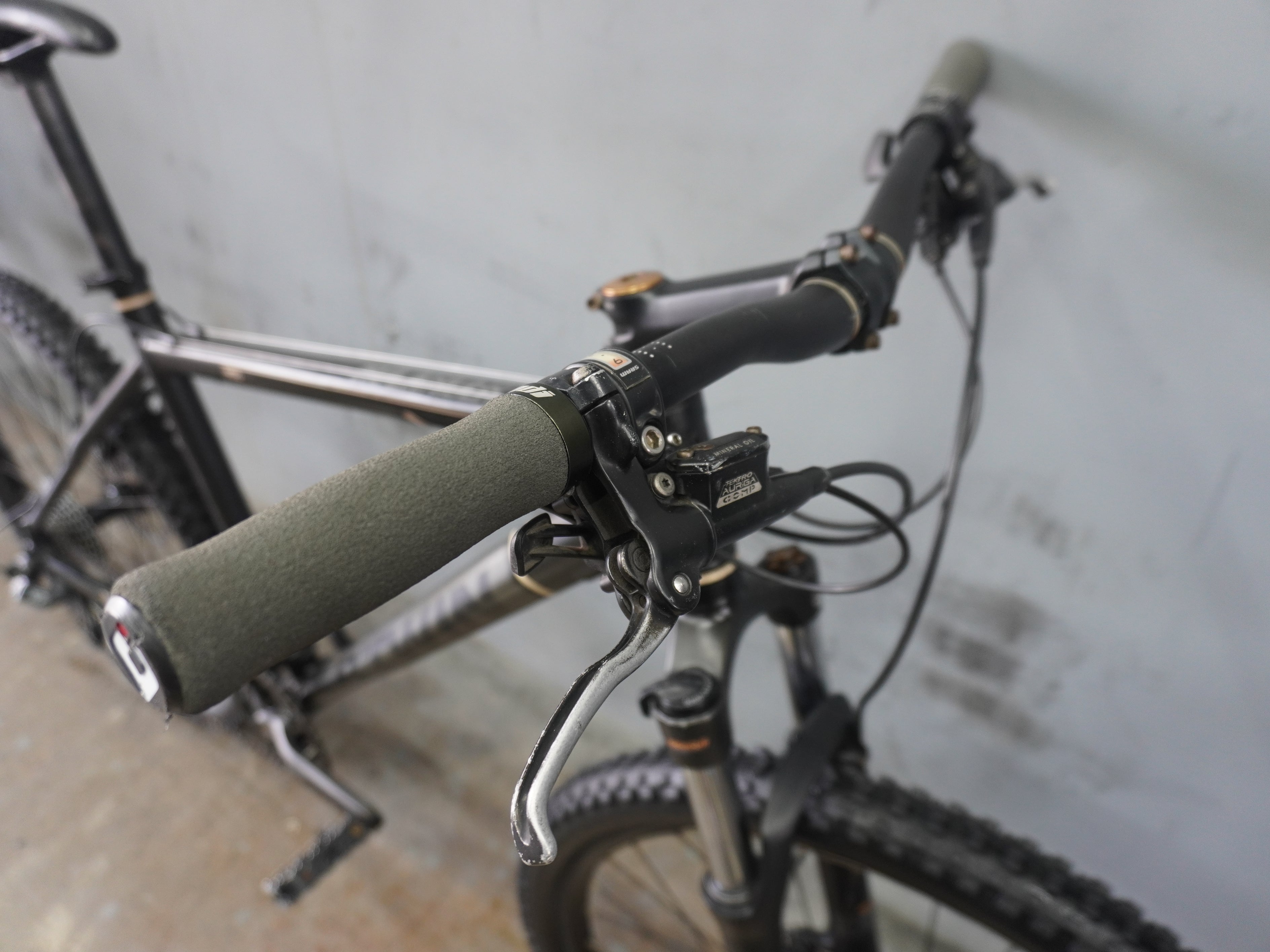 B'twin Rockrider 540 Mountain Bike