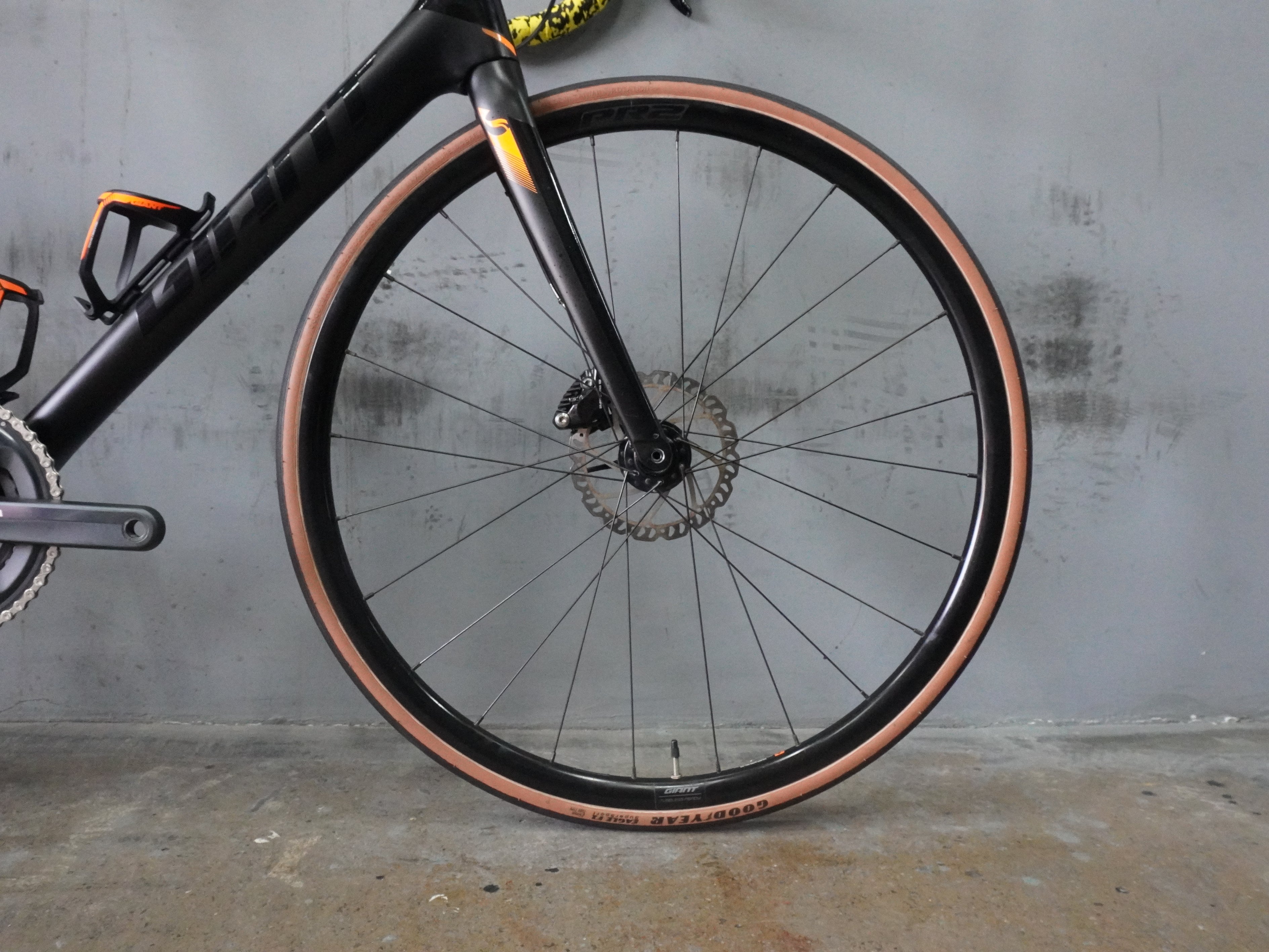 Giant Defy Advanced 1 Road Bike