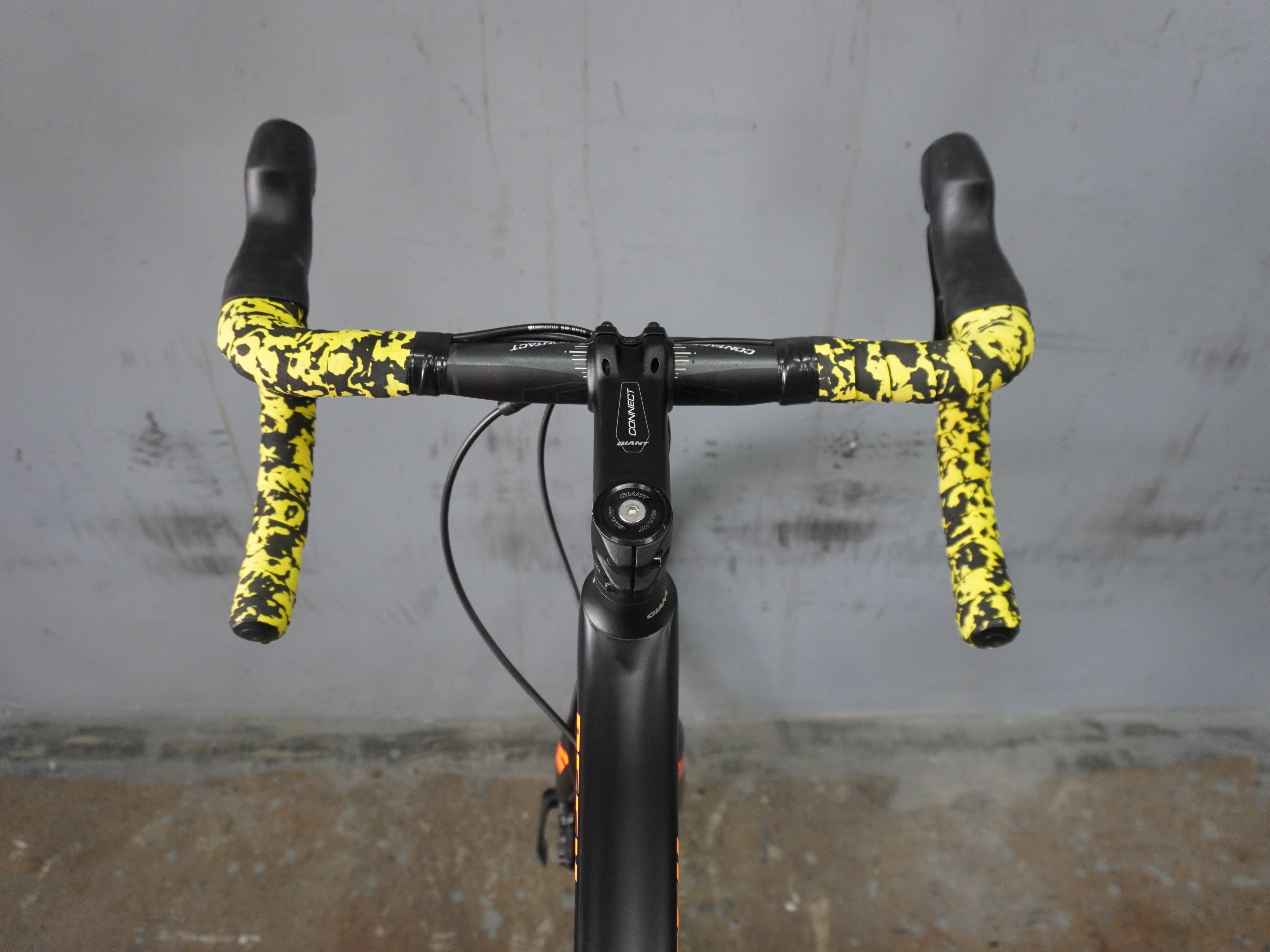 Giant Defy Advanced 1 Road Bike