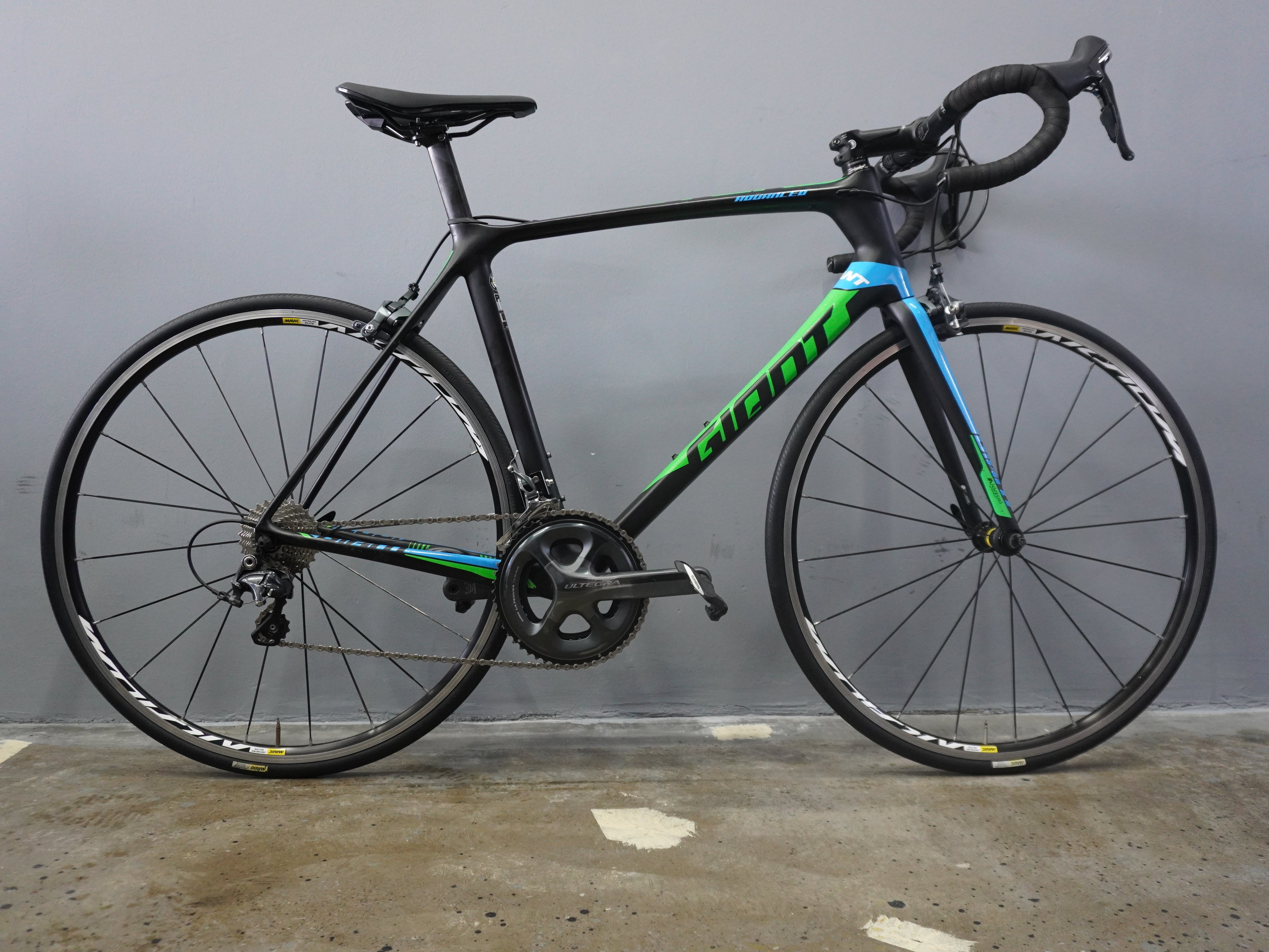 Giant TCR Advanced 1 Road Bike