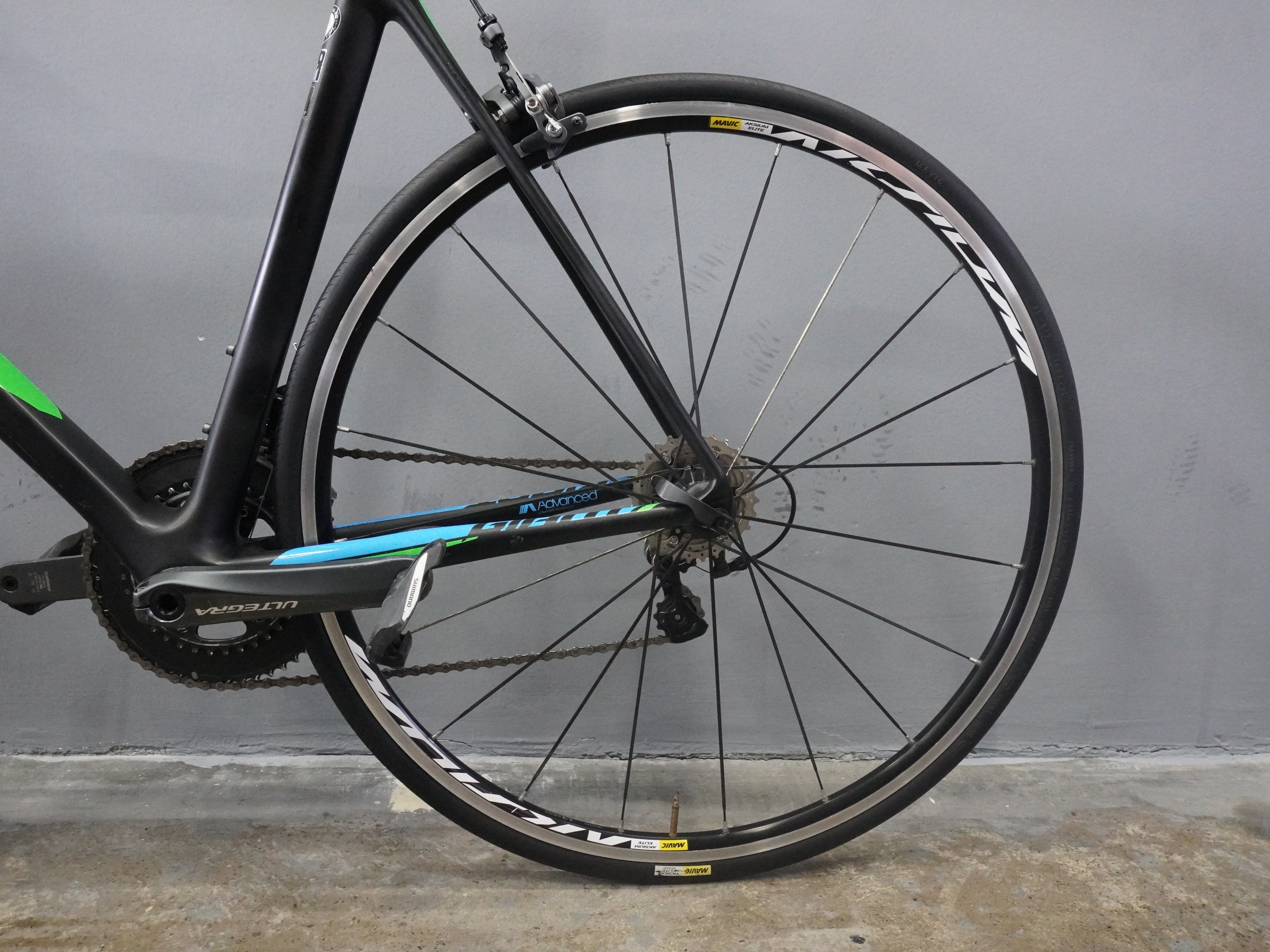 Giant TCR Advanced 1 Road Bike