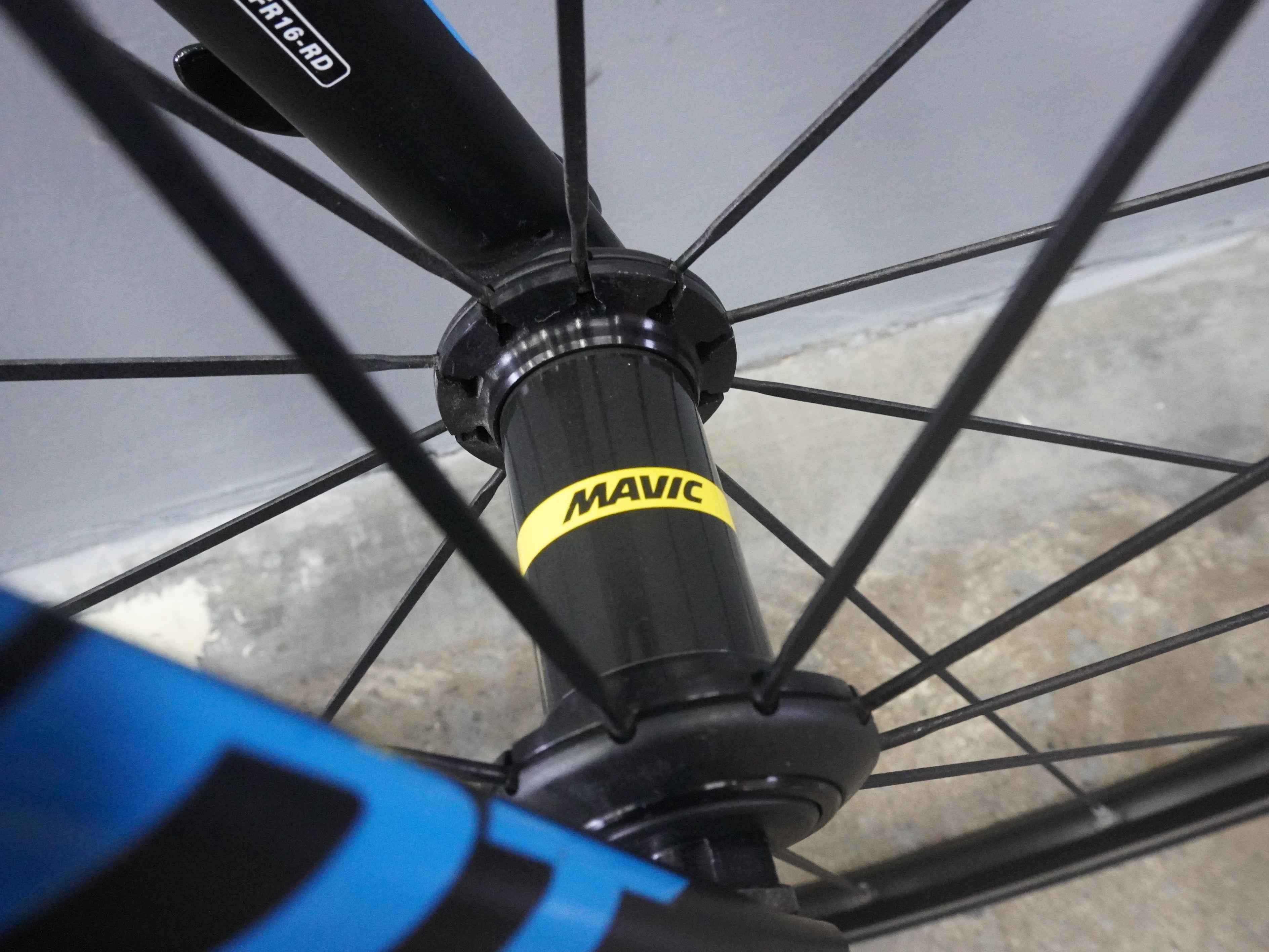 Giant TCR Advanced 1 Road Bike