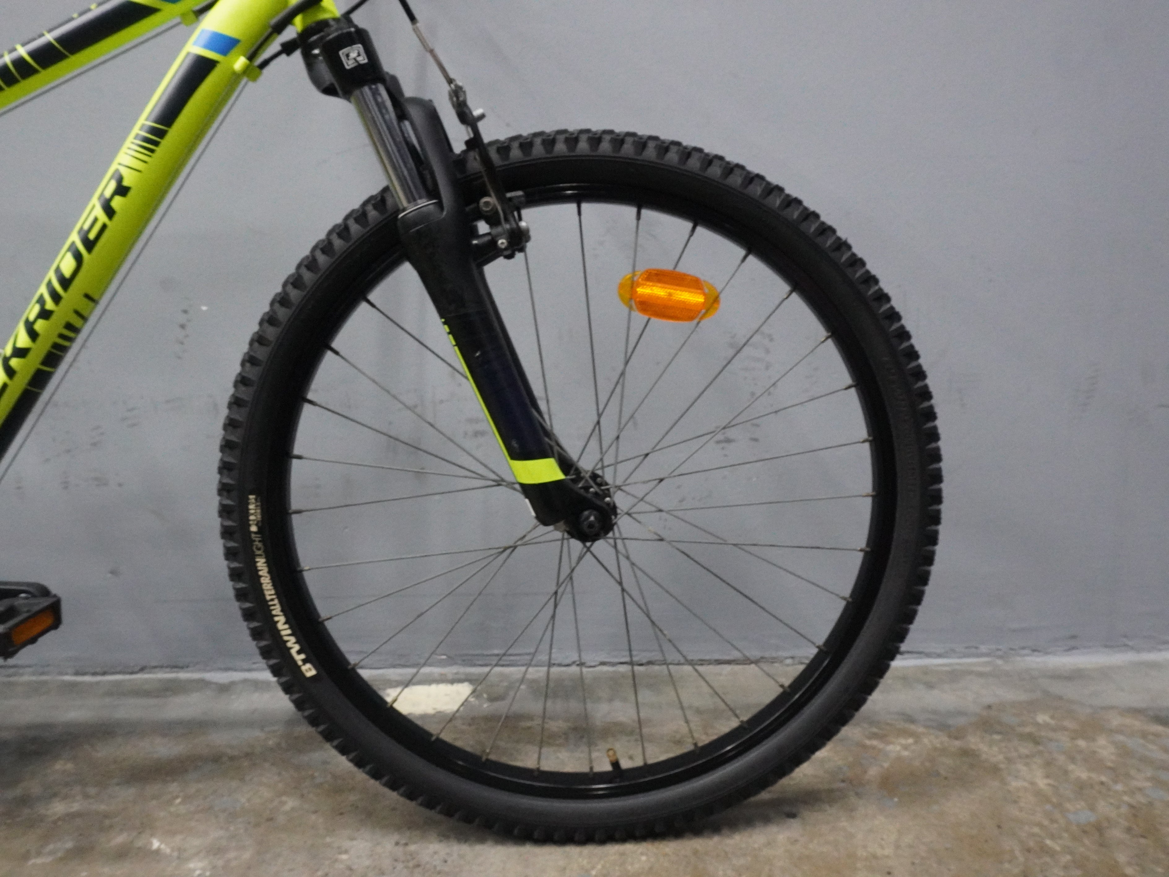 B'twin Rockrider ST500 Kids Bike