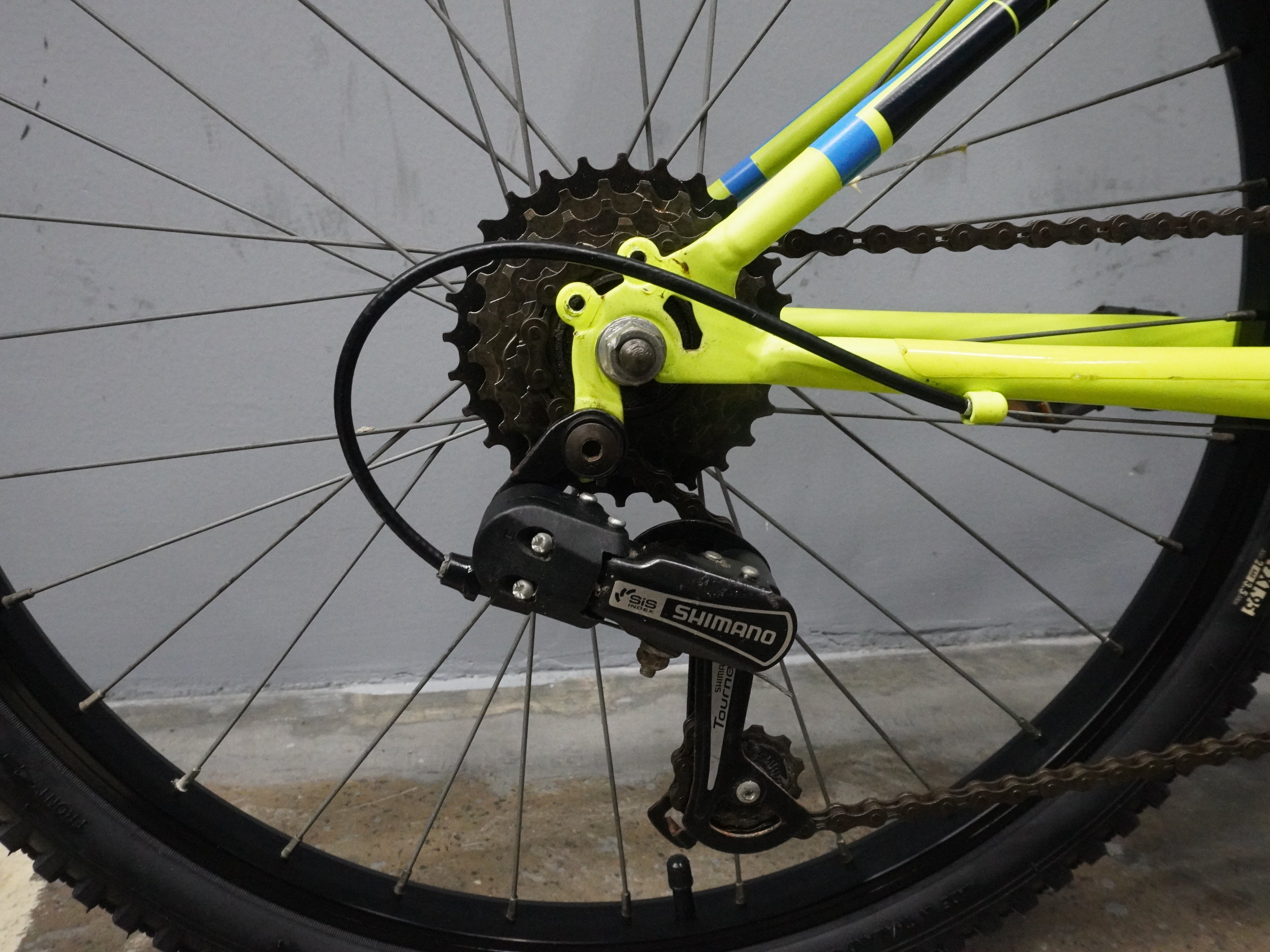 B'twin Rockrider ST500 Kids Bike