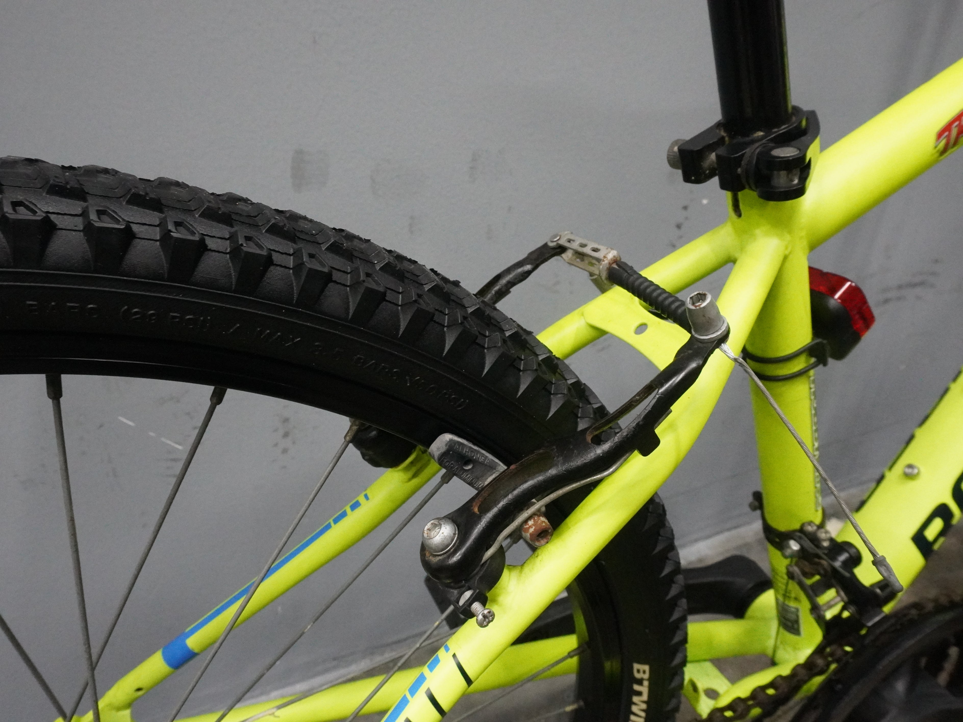 B'twin Rockrider ST500 Kids Bike