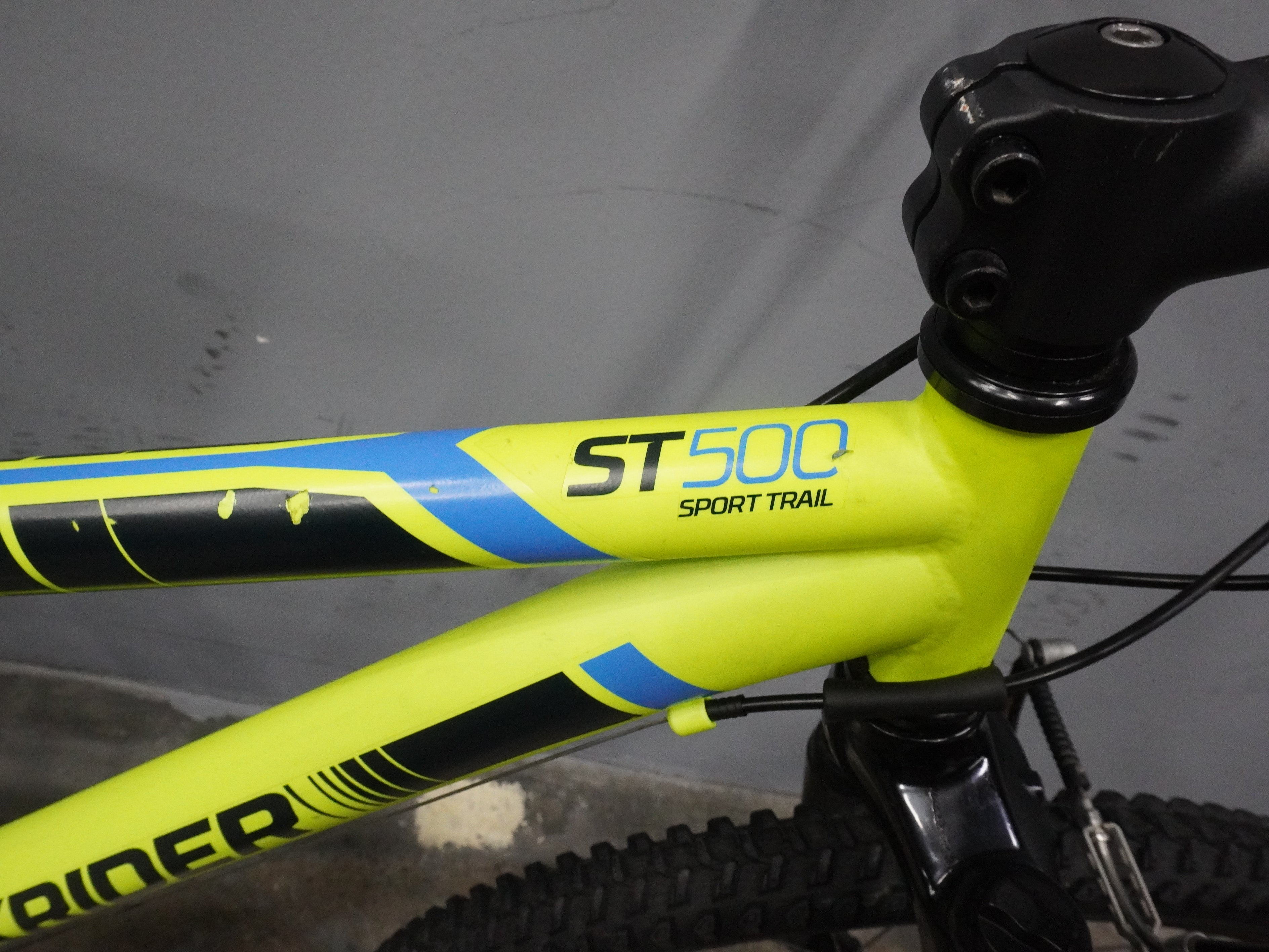 B'twin Rockrider ST500 Kids Bike