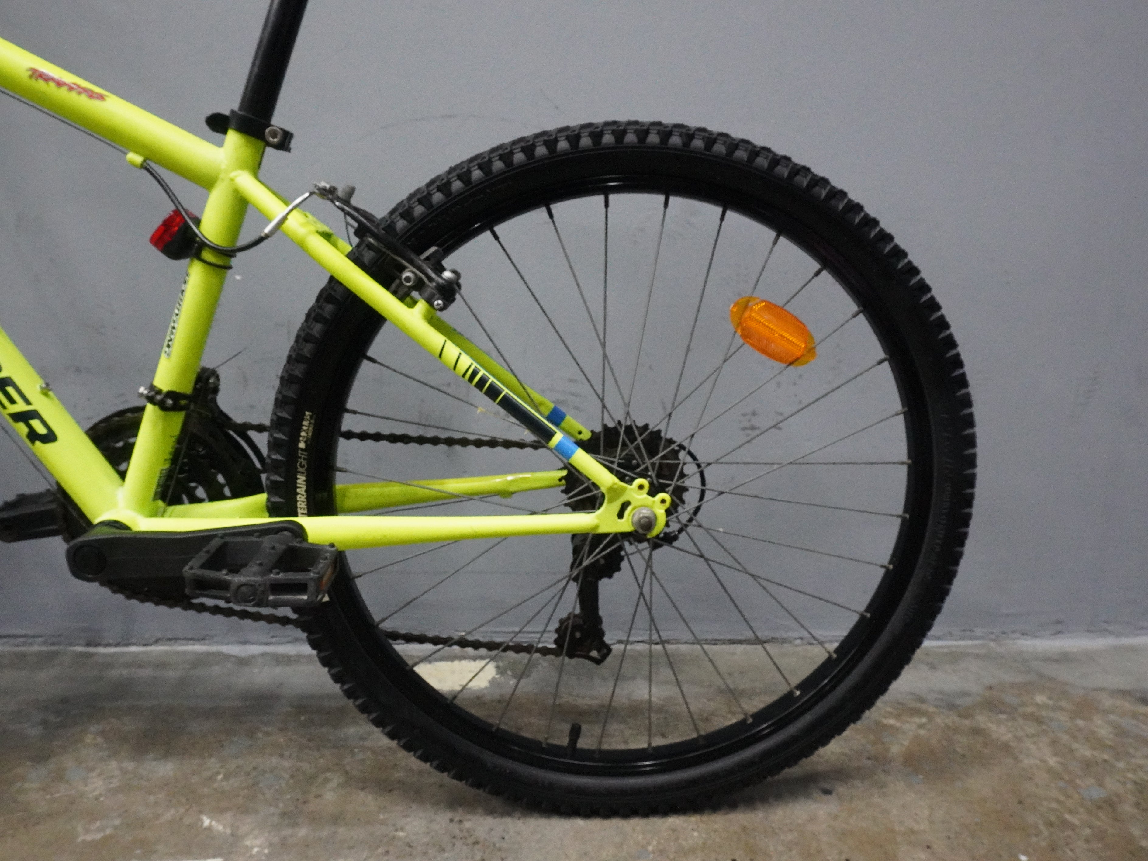 B'twin Rockrider ST500 Kids Bike