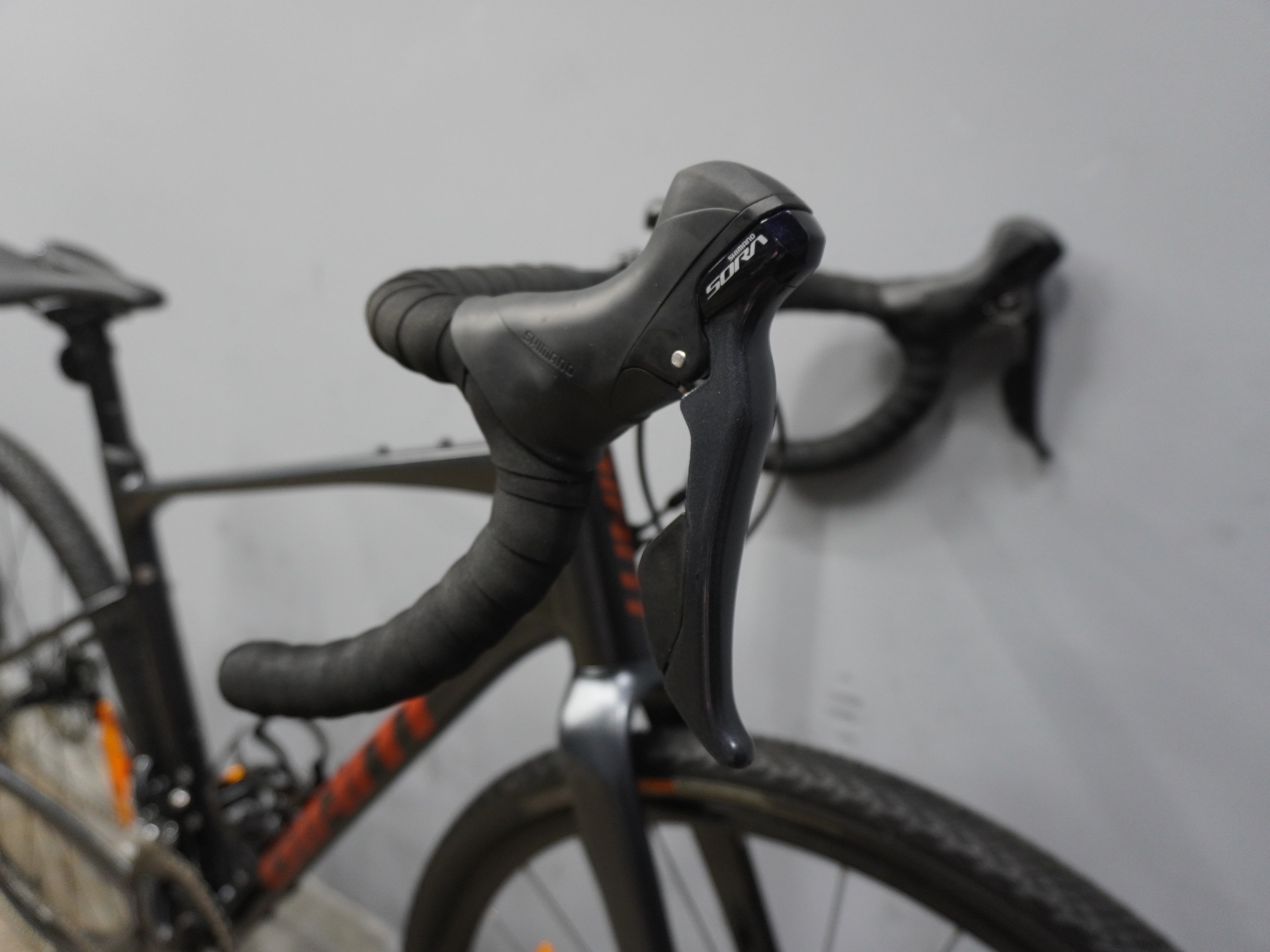 Giant Revolt 2 Gravel Bike