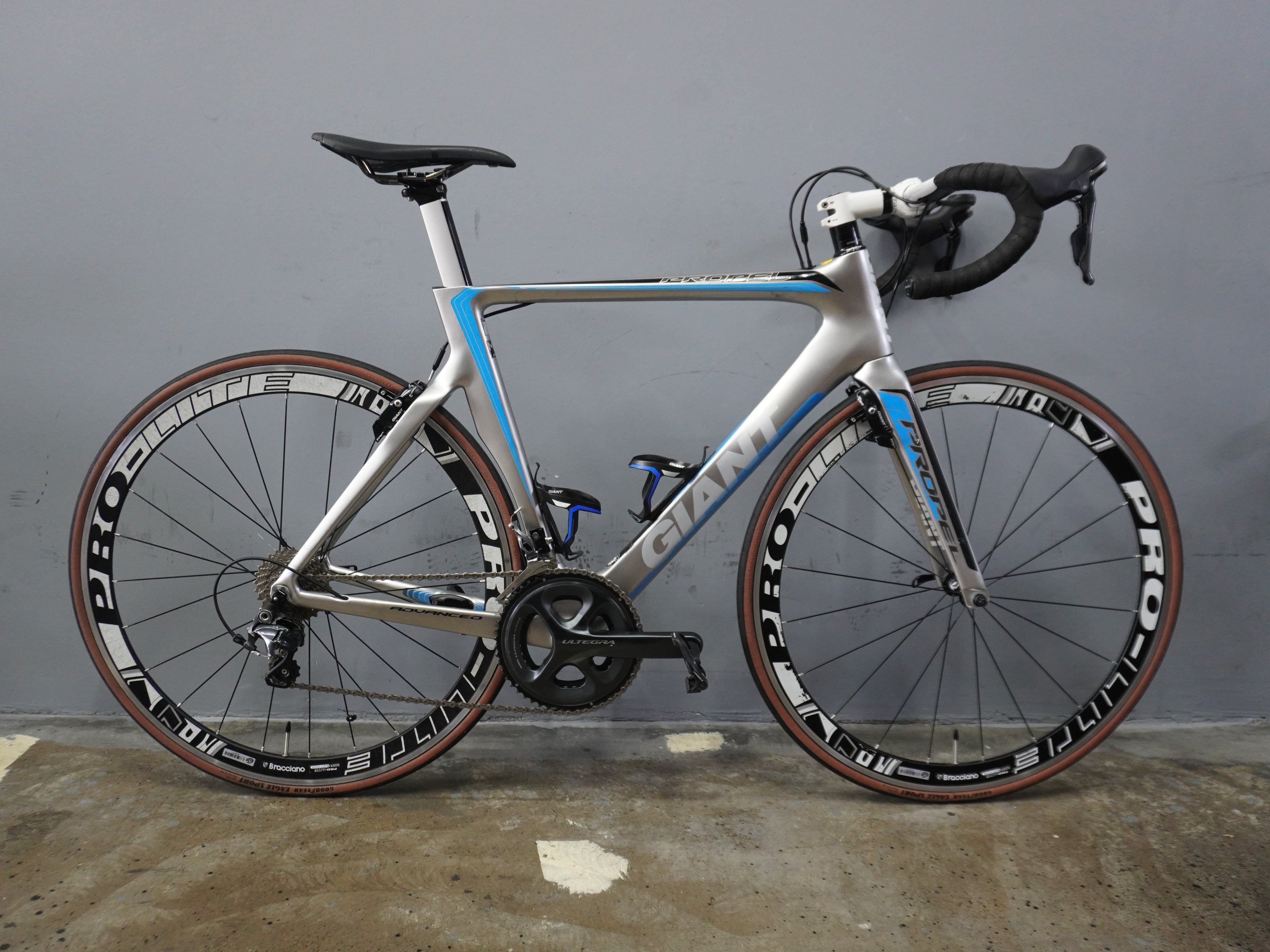 Giant Propel Advanced 2 Road Bike