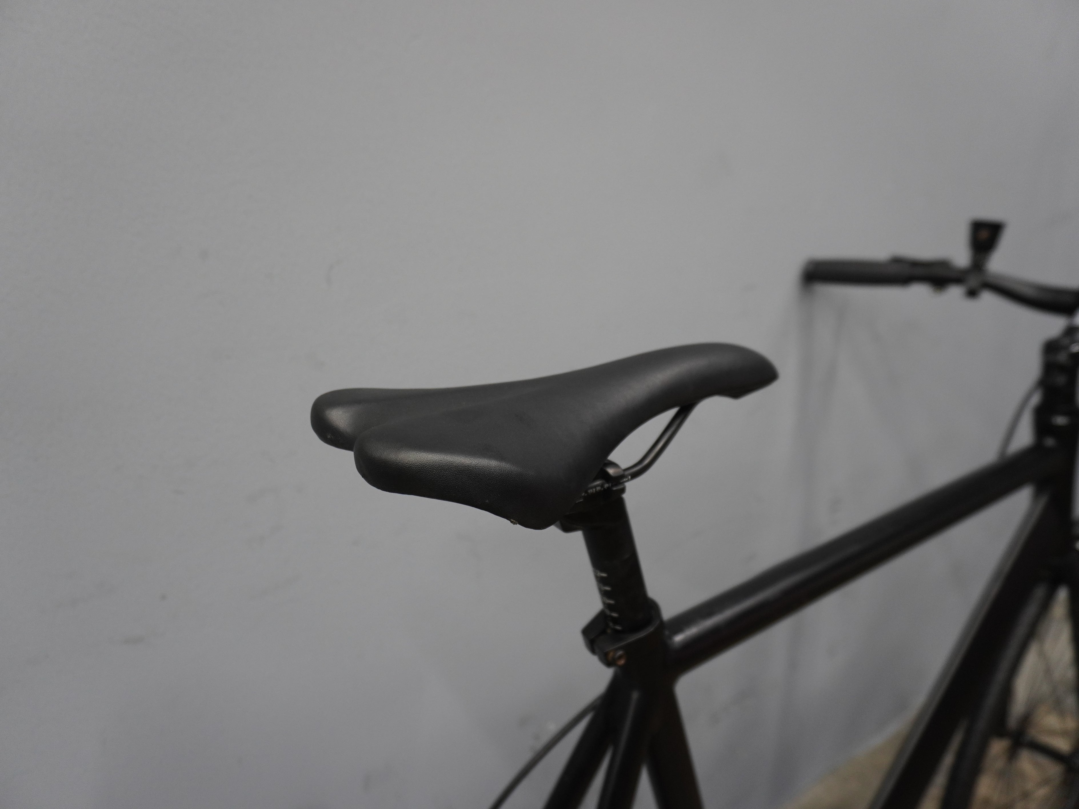 6KU Urban Track Hybrid Bike